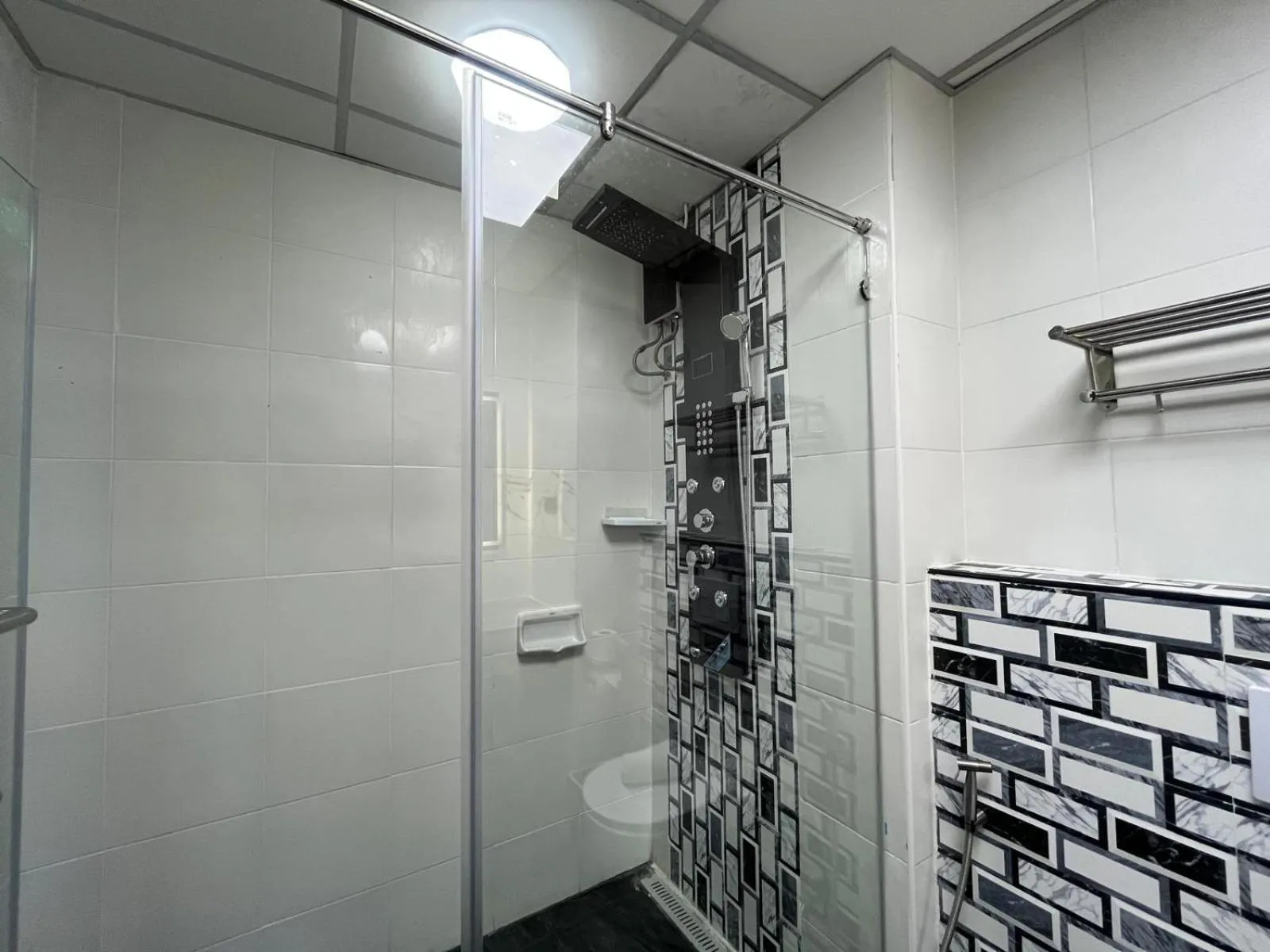 VTSIX at View Talay 6