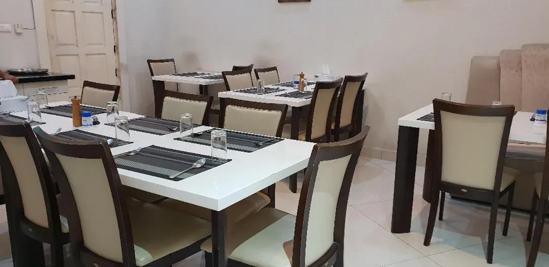 Restaurant/places to eat in VTSIX at View Talay 6