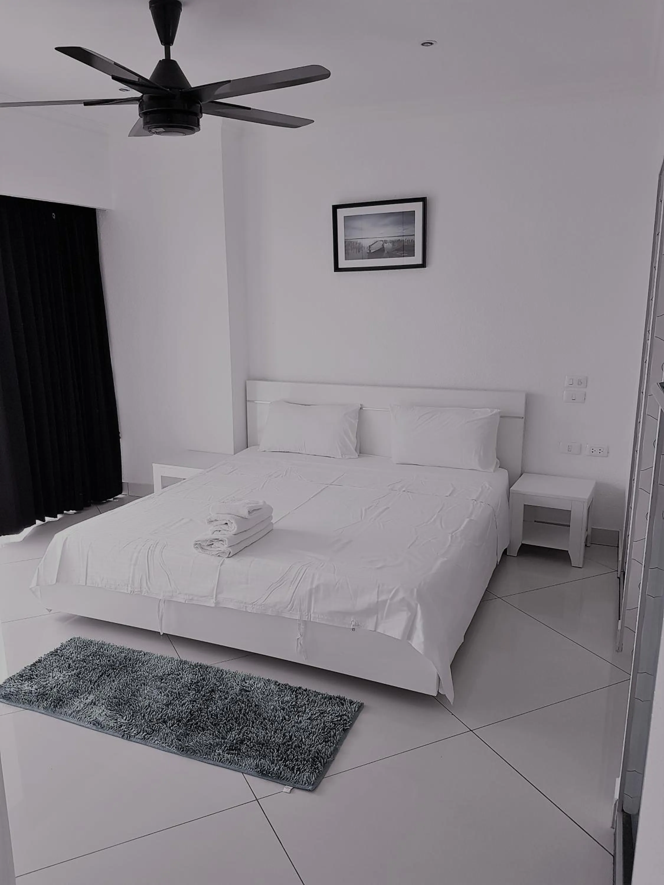 Bed in VTSIX at View Talay 6