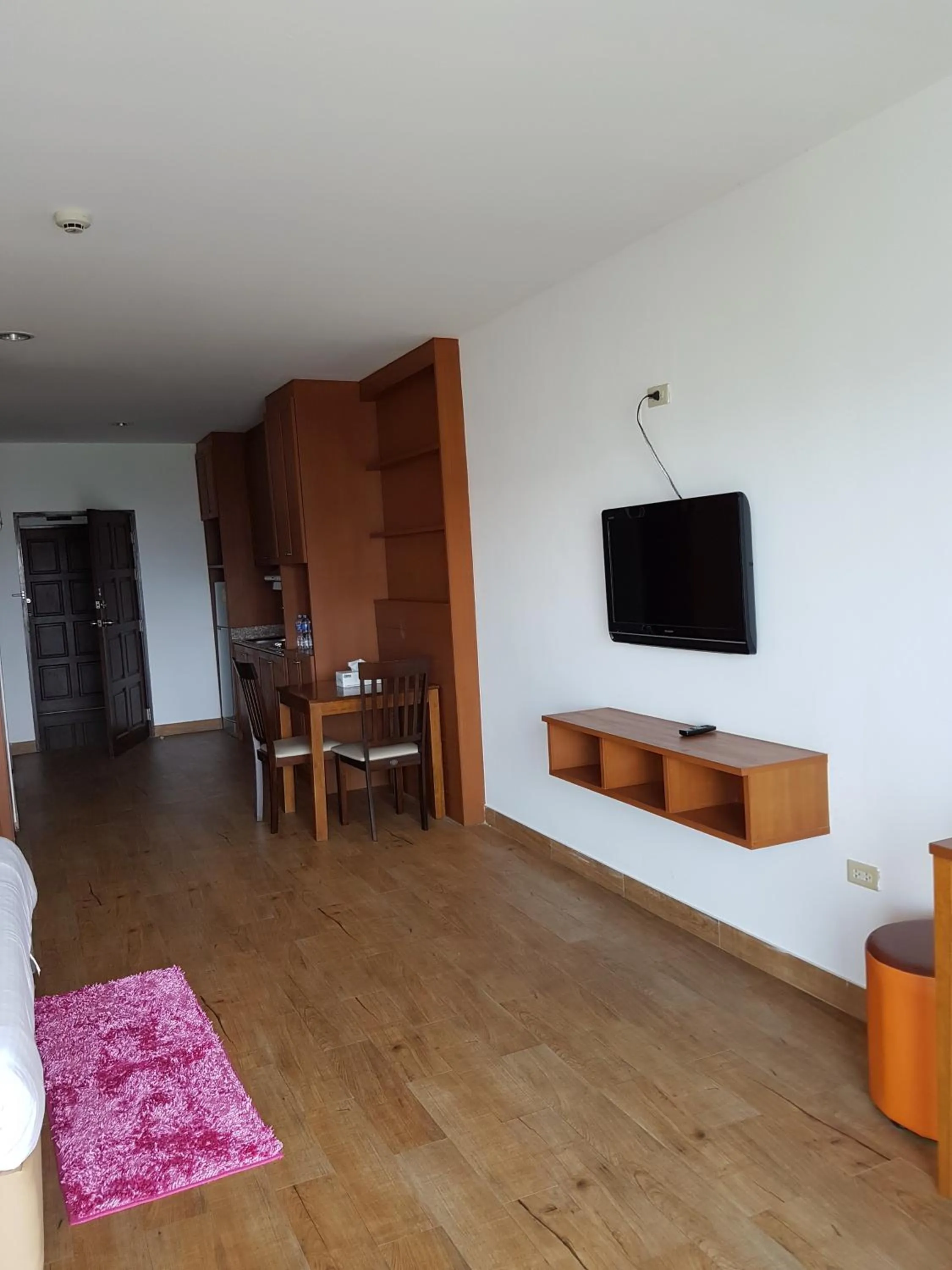 VTSIX at View Talay 6