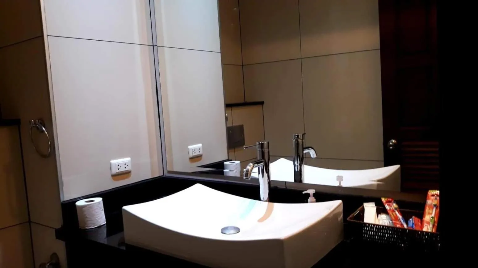 VTSIX at View Talay 6