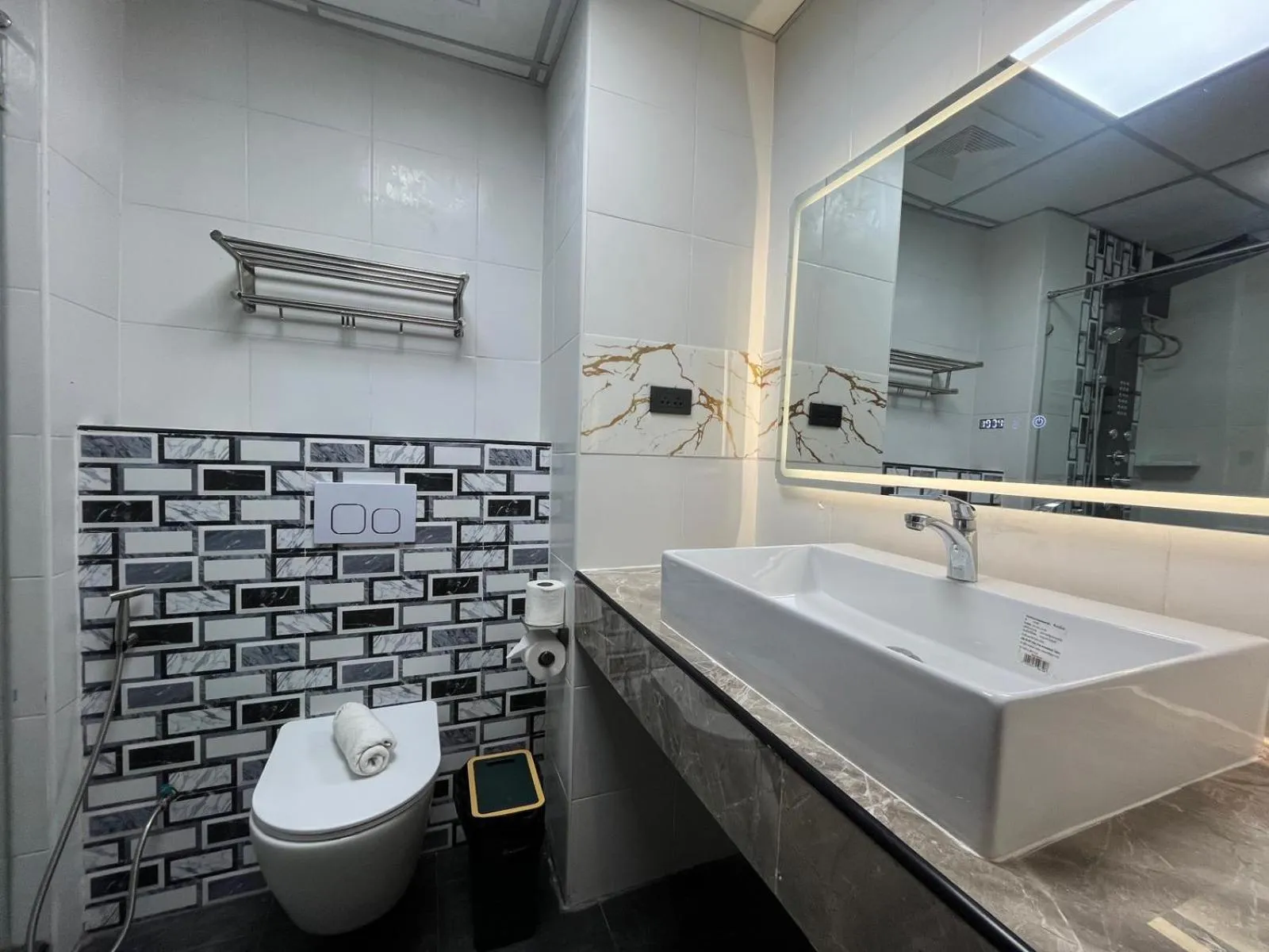 VTSIX at View Talay 6