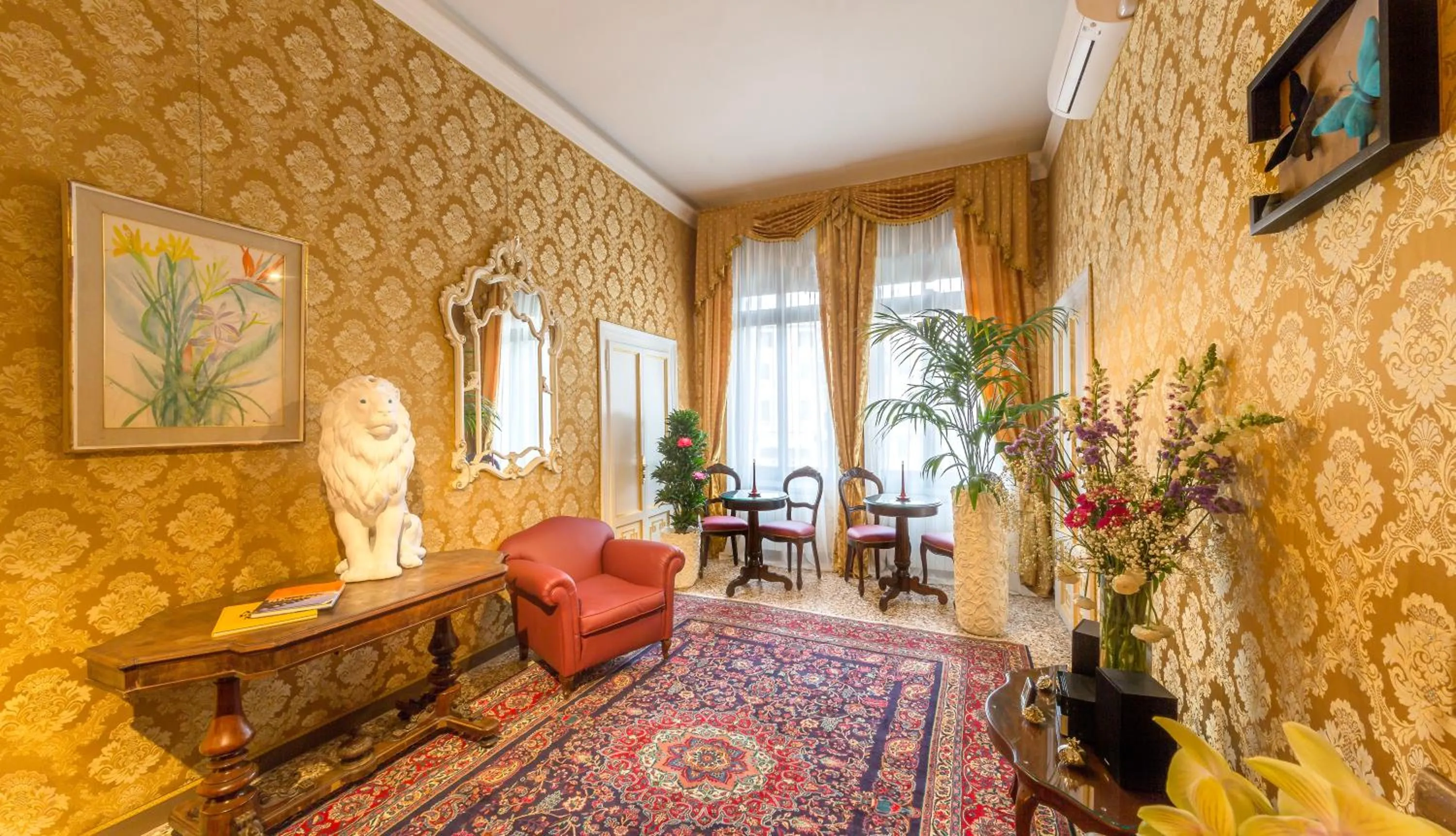 Lobby or reception in Venice Luxury -Friendly Venice Suites