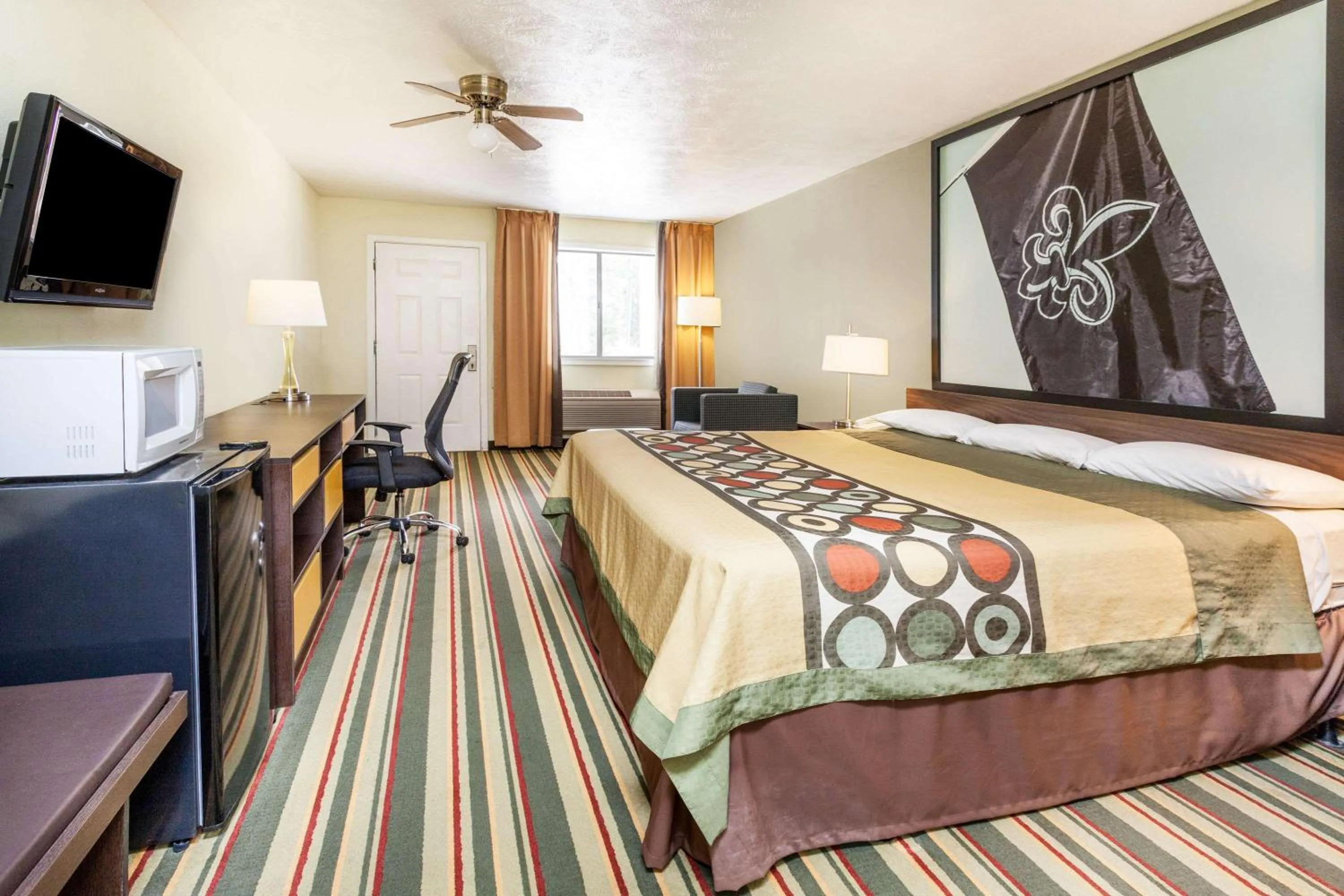 Photo of the whole room, Bed in Super 8 by Wyndham Brookhaven