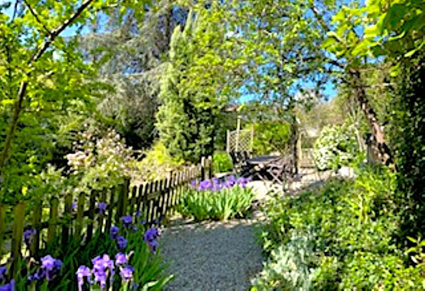 Spring in Chez Providence Chambres et Table d'Hôtes