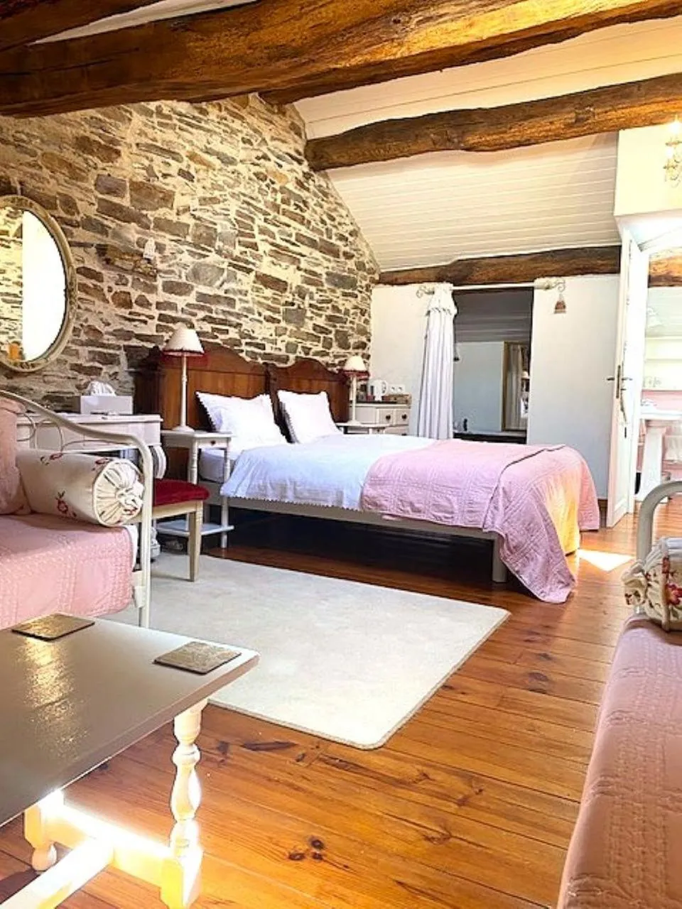 Coffee/tea facilities, Bed in Chez Providence Chambres et Table d'Hôtes