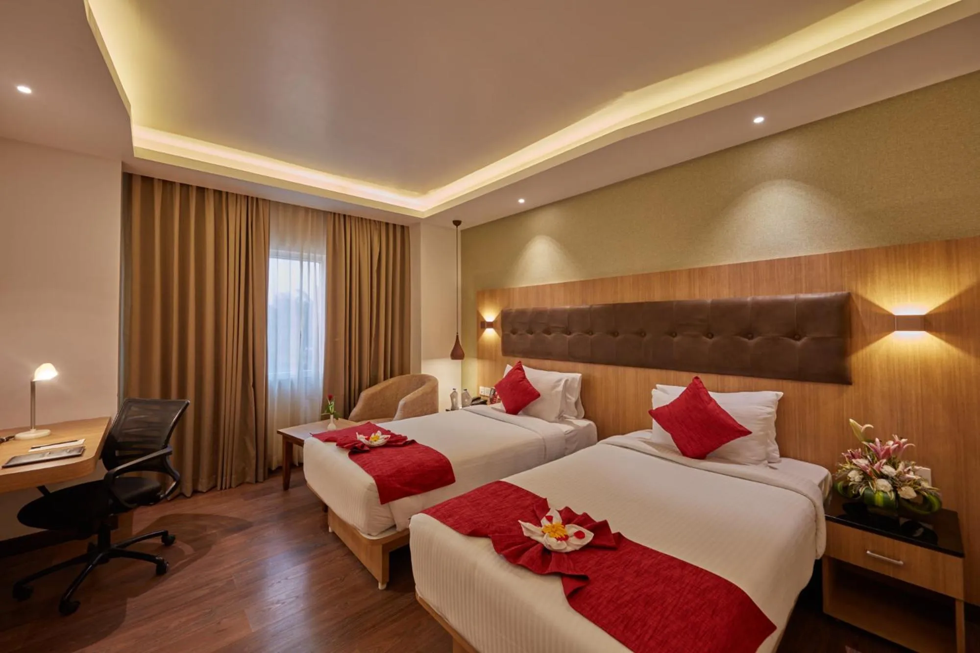 Bedroom, Bed in Shivas Galaxy Hotel