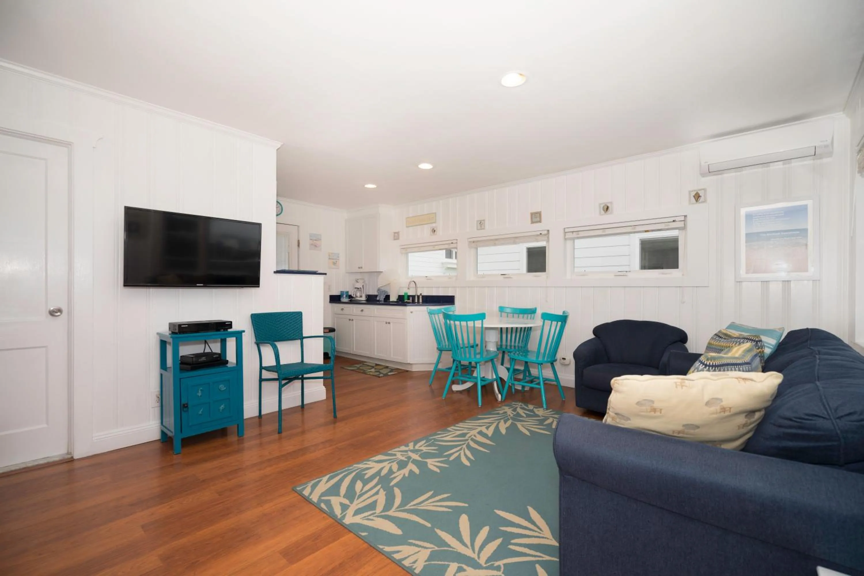 Two-Bedroom Cottage in The Montauk Soundview