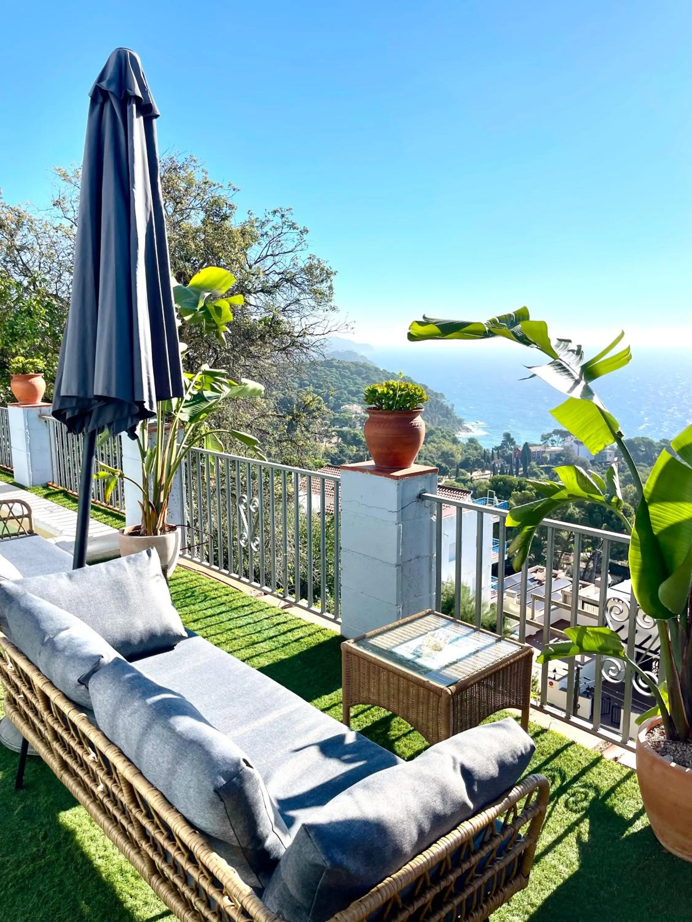 LA CASA BLUE , Mediterranean Boutique-Villa in Santa Cristina Beach