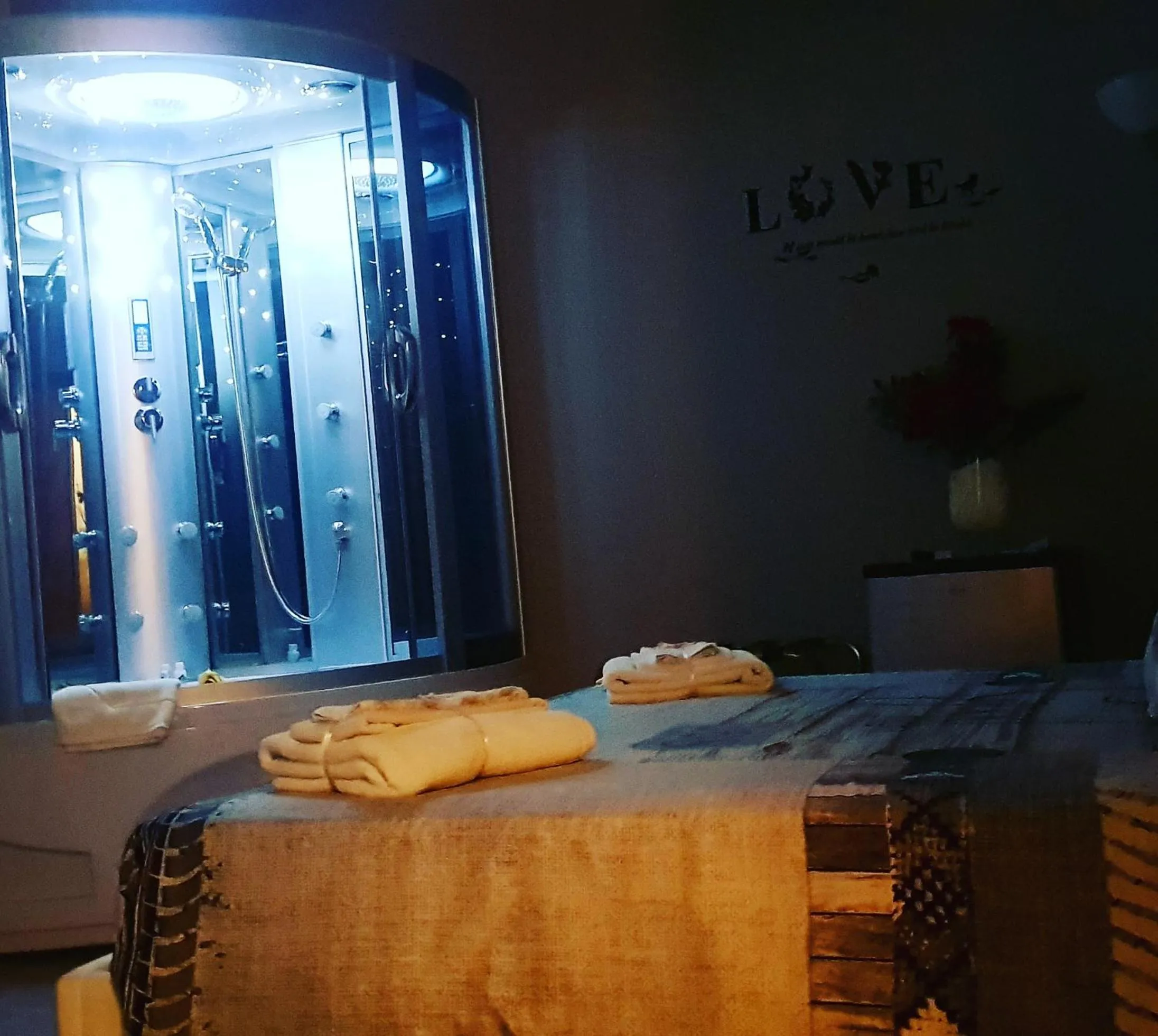 Photo of the whole room, Bed in La Casa Dei Sogni