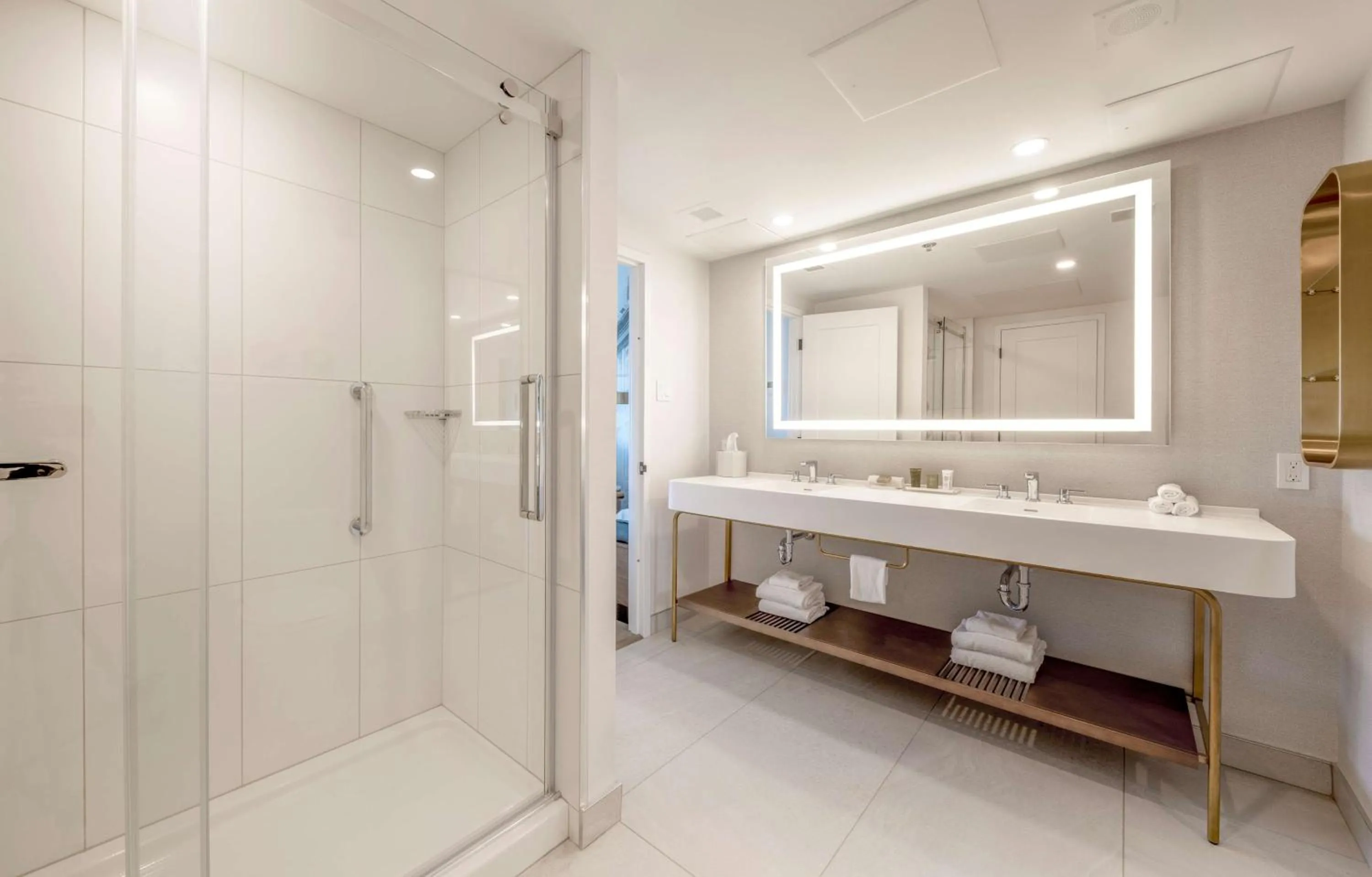 Bathroom in Hilton Quebec