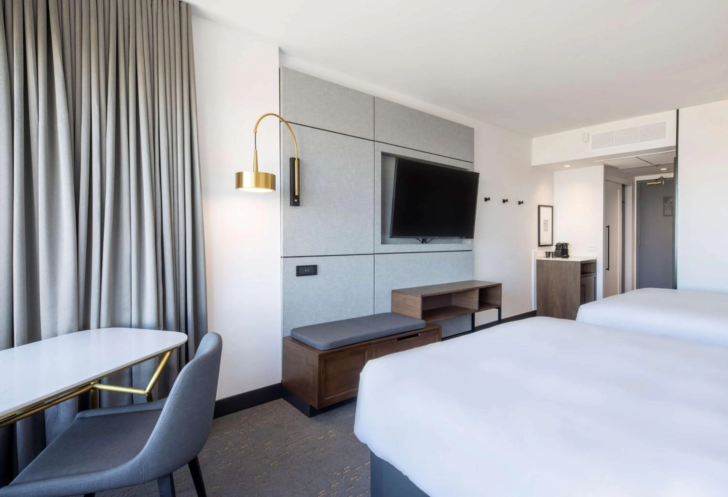 Bed in Hilton Quebec