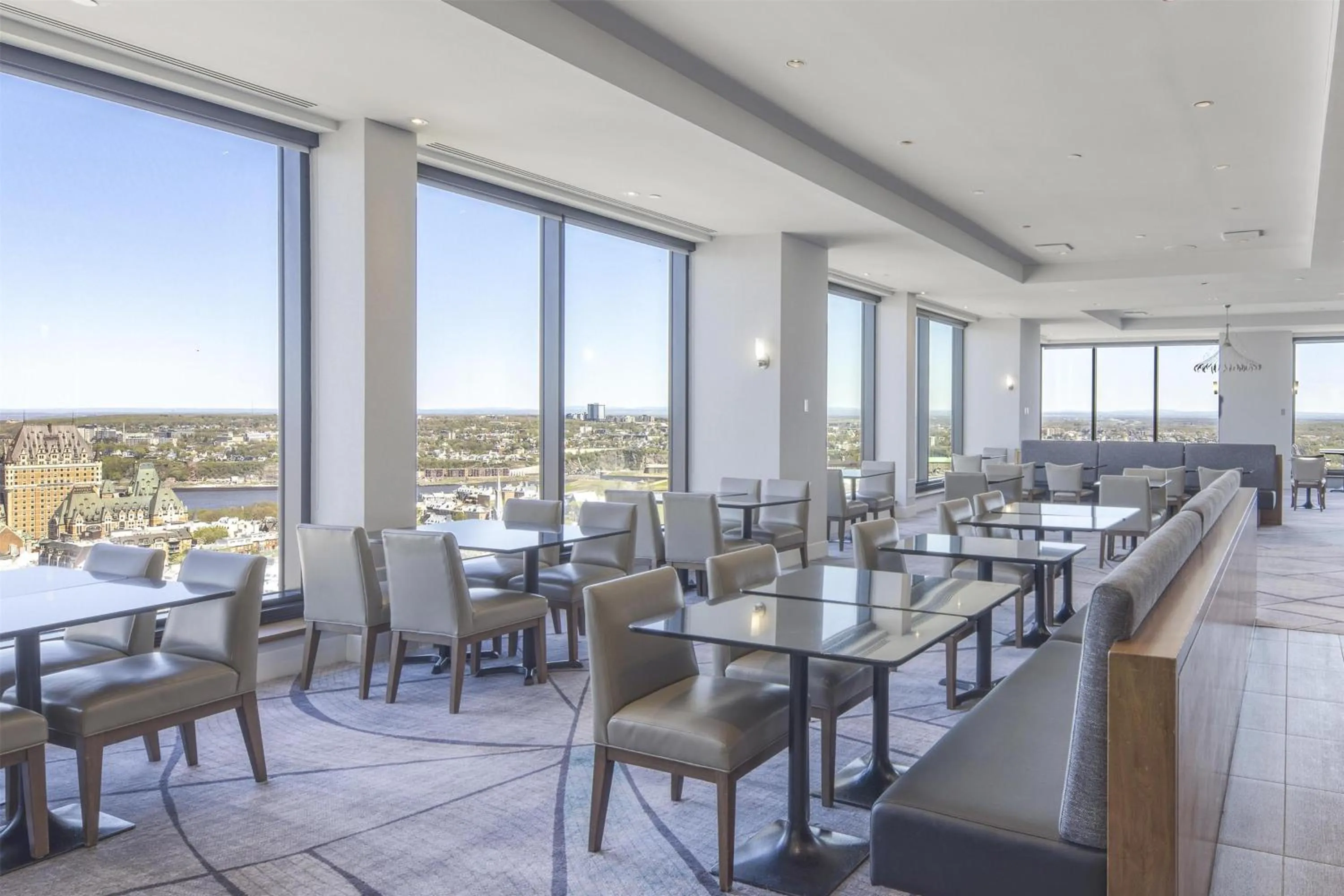 Restaurant/places to eat in Hilton Quebec