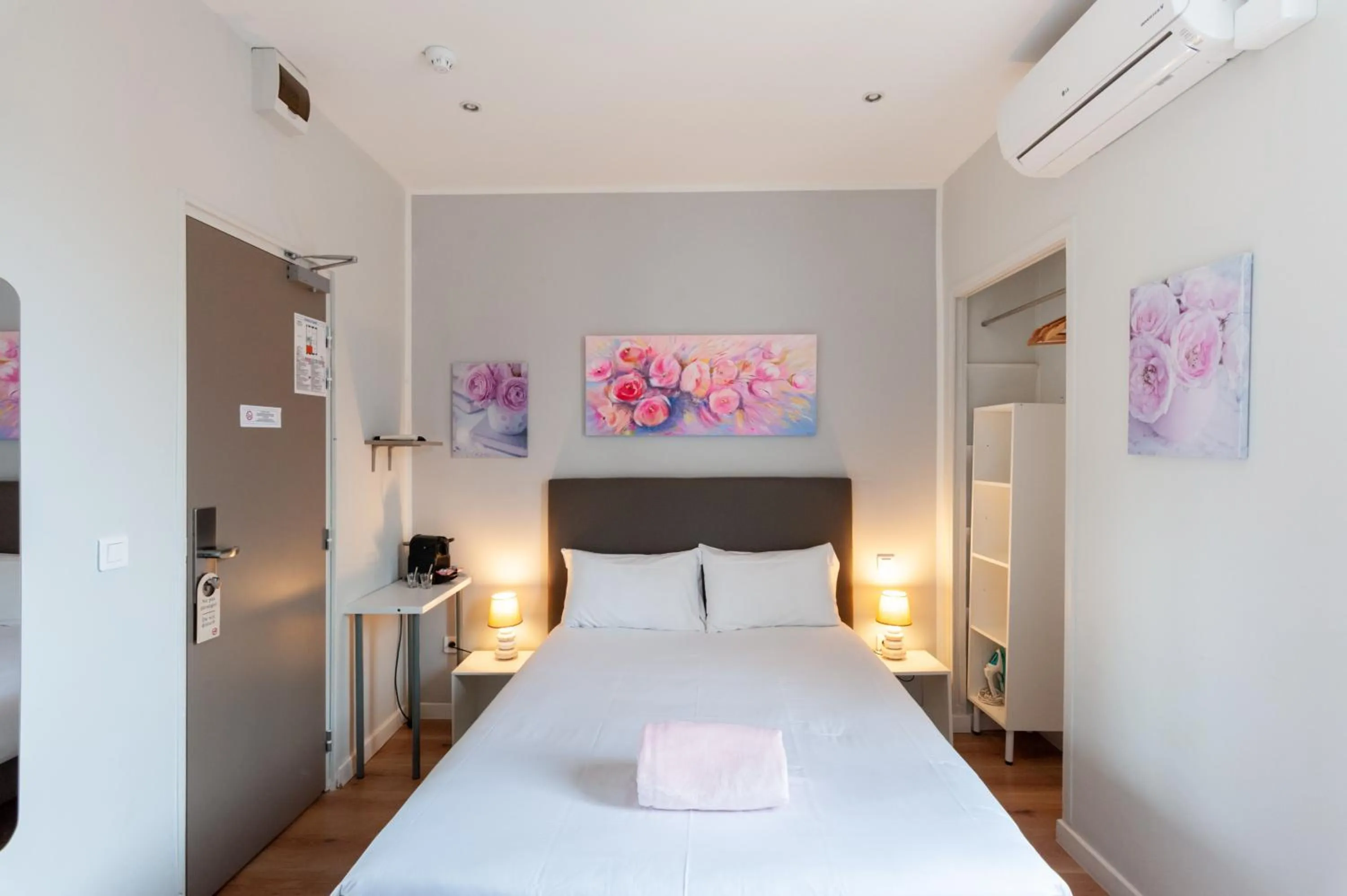 Bed in Hotel l'Hotera