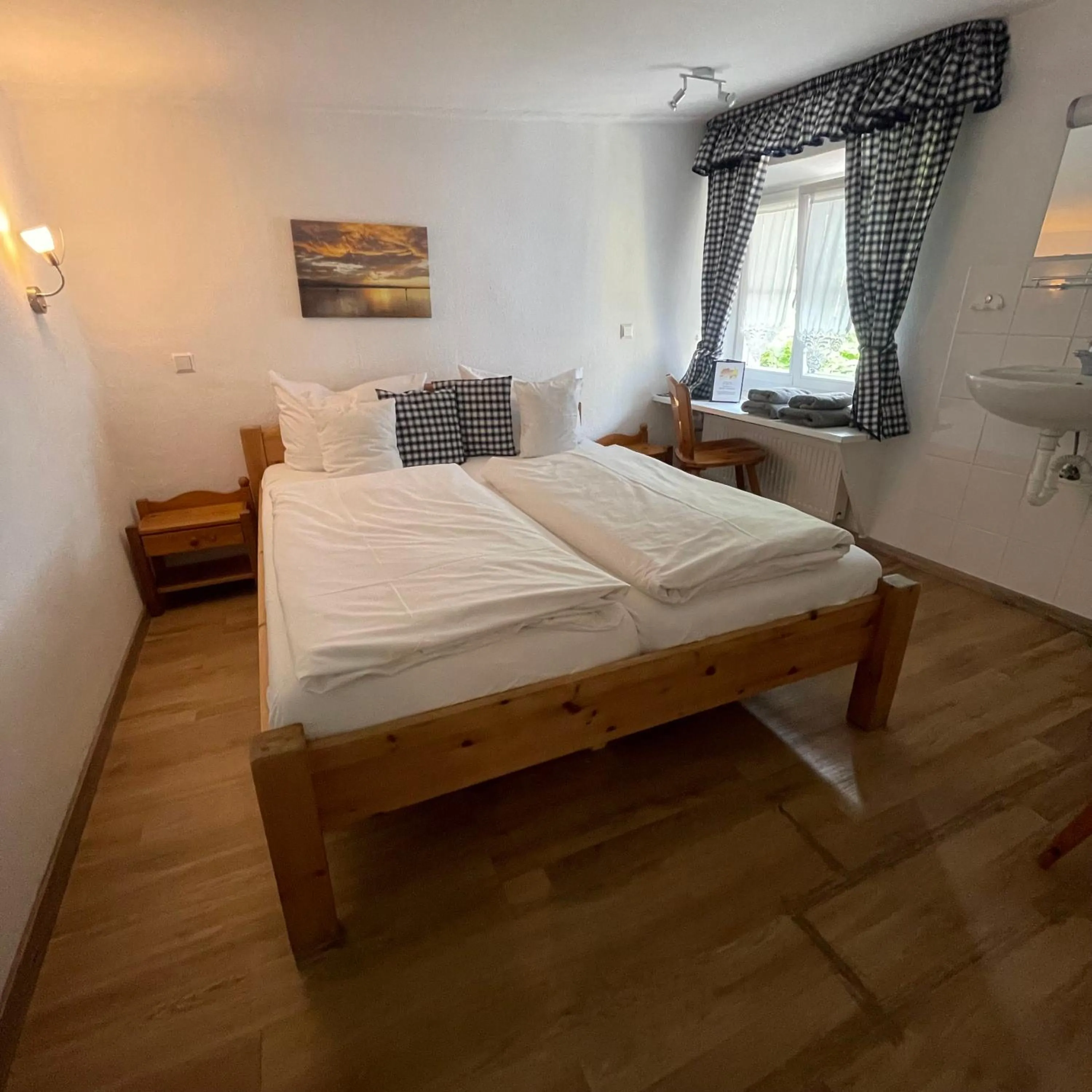 Bed in Hotel Gasthof Inselgraben garni