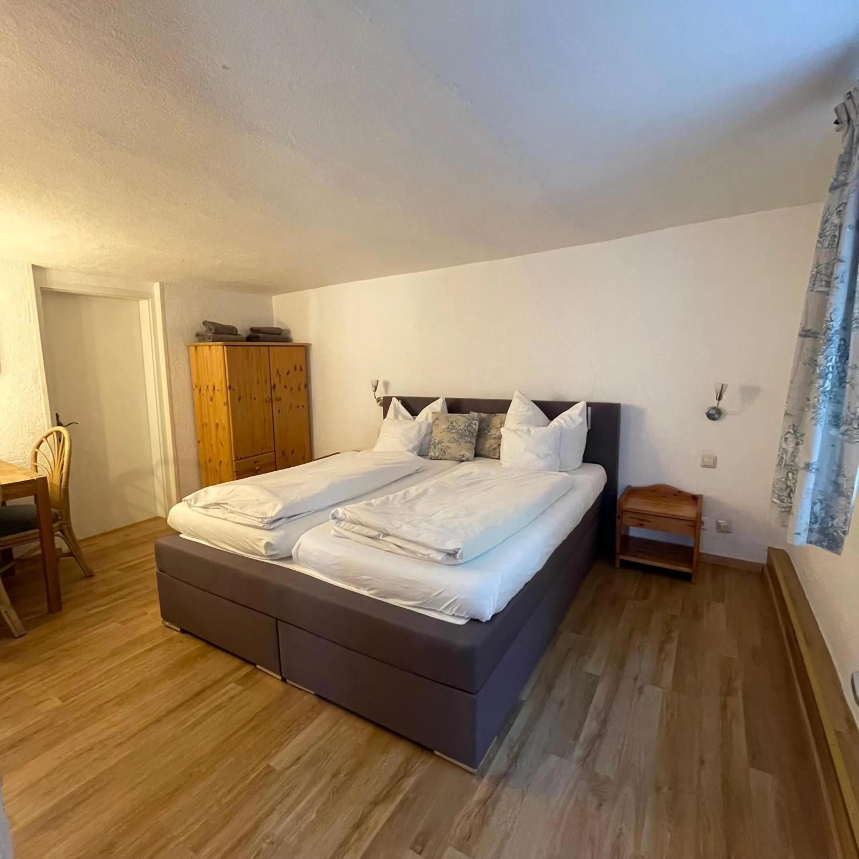 Bed in Hotel Gasthof Inselgraben garni