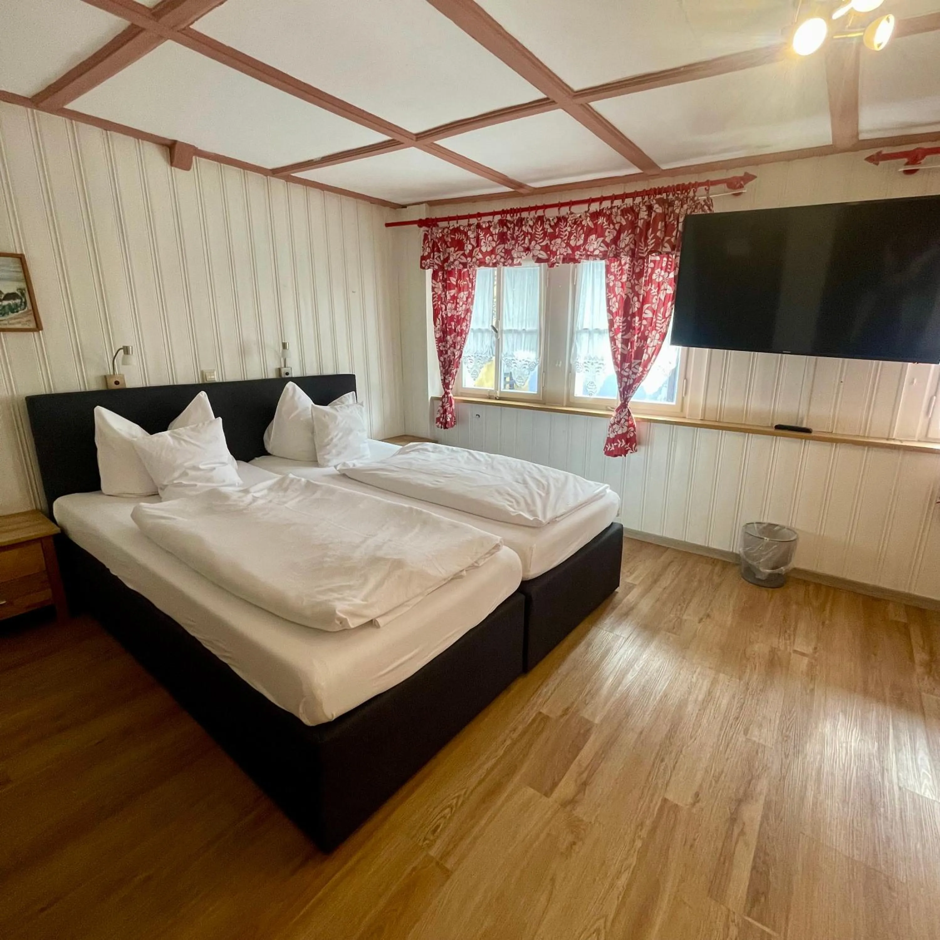 Bed in Hotel Gasthof Inselgraben garni