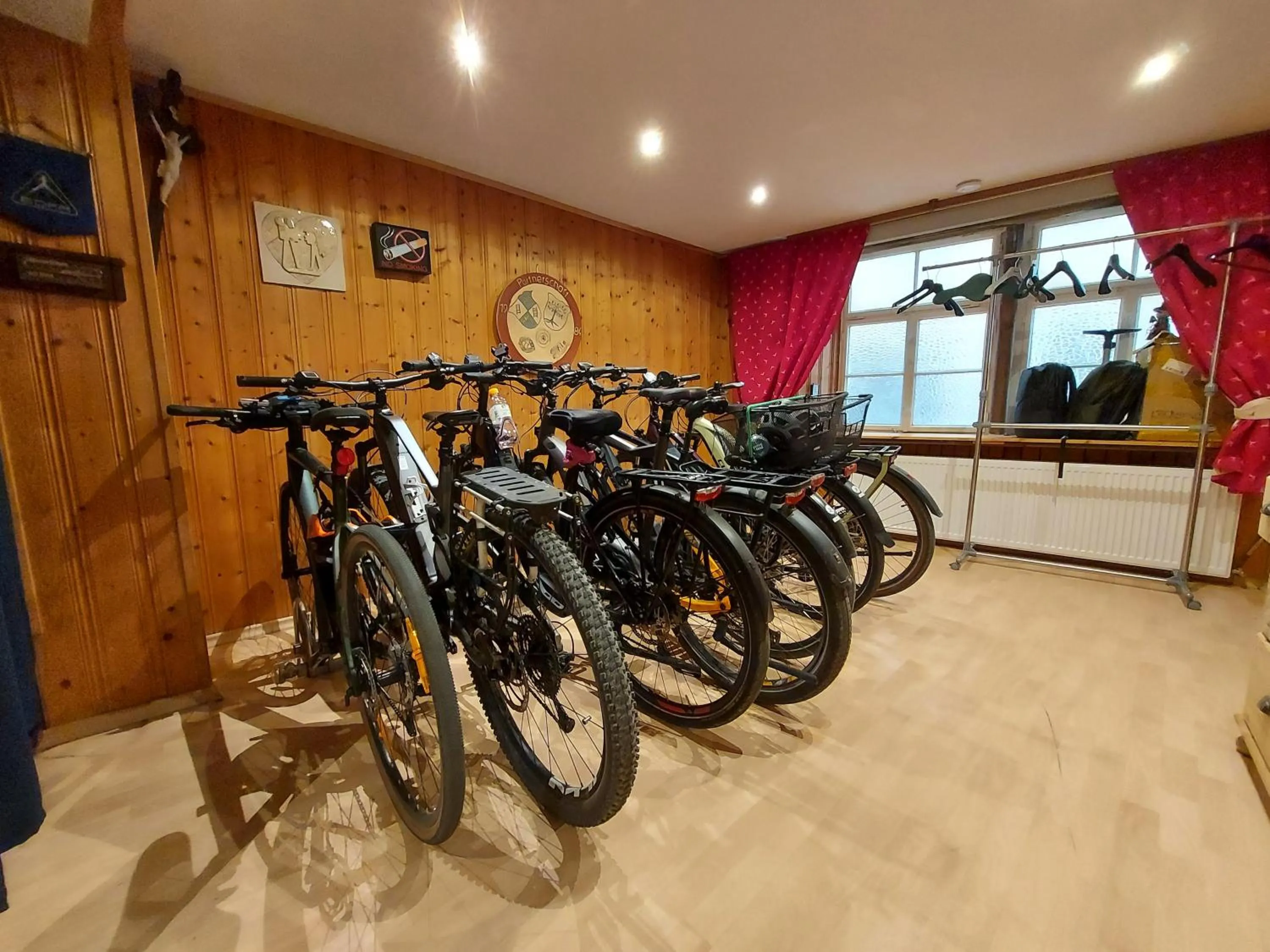 Cycling in Hotel Gasthof Inselgraben garni