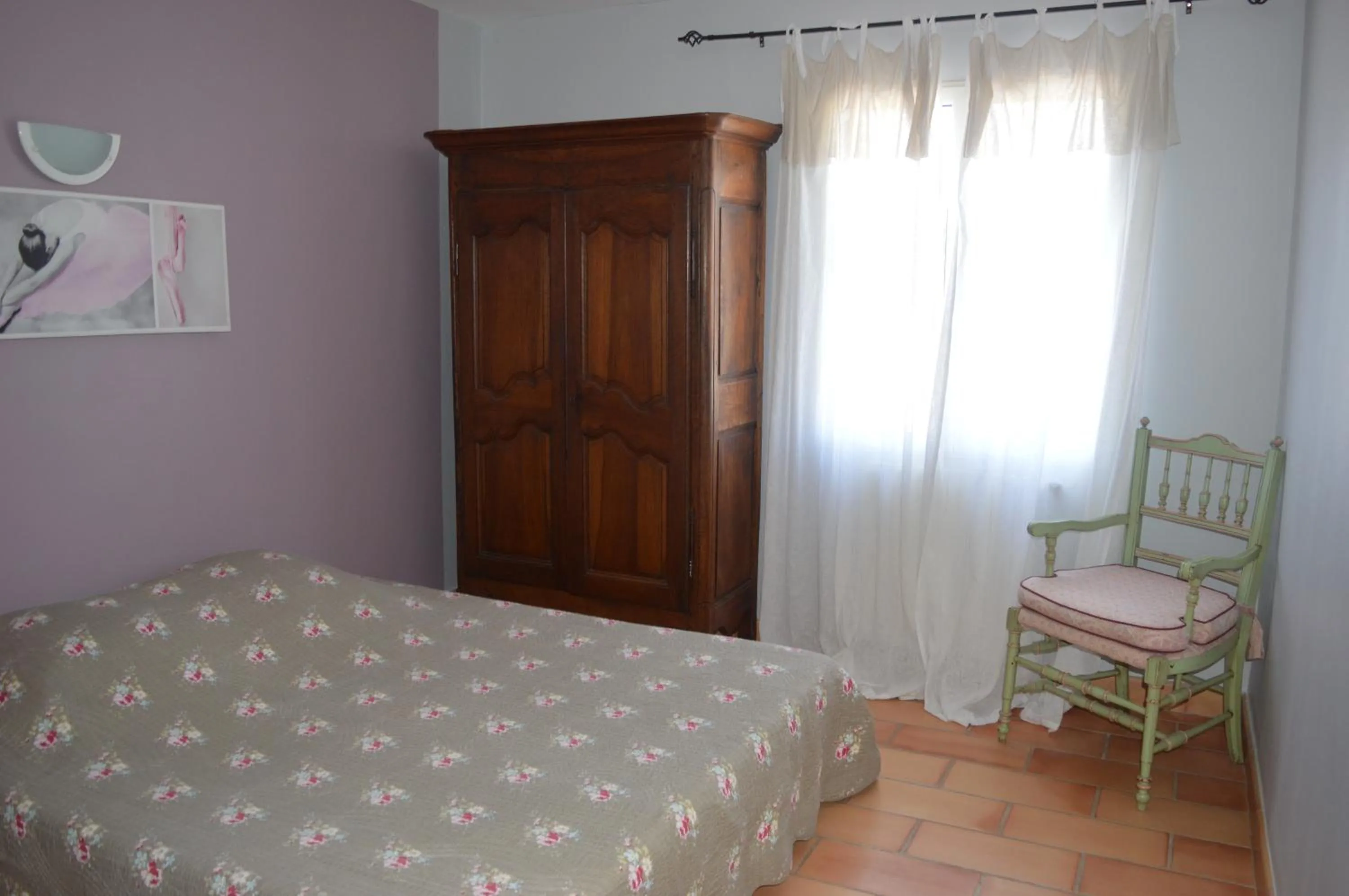Bed in La Bastide Des Oliviers