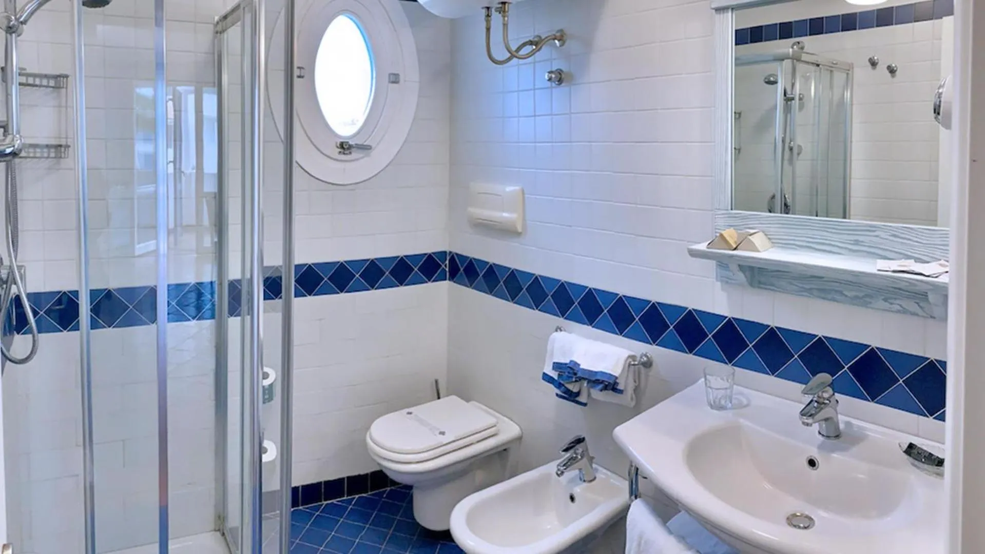 Shower in Resort Cala La Luna