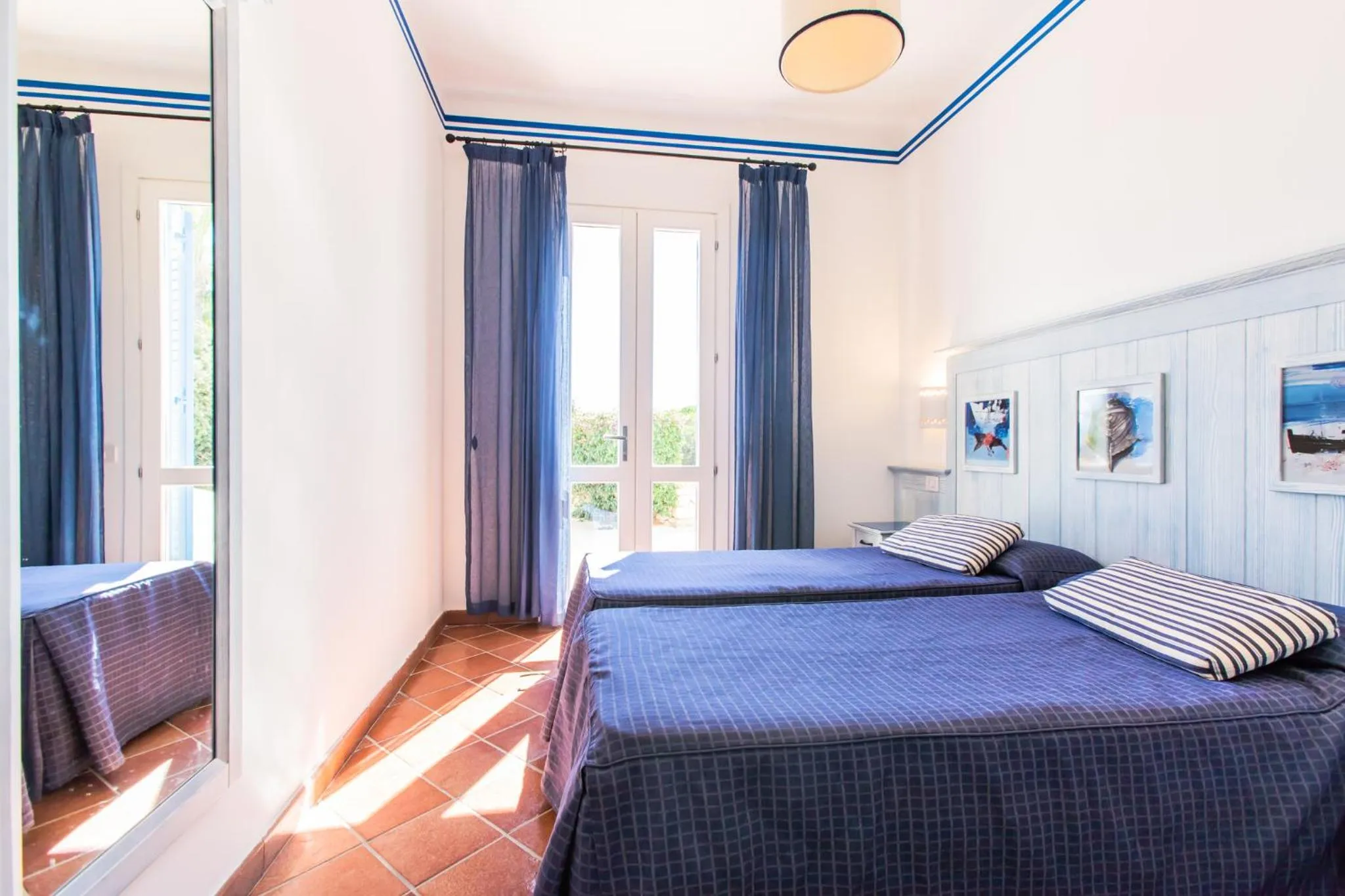 Bed in Resort Cala La Luna