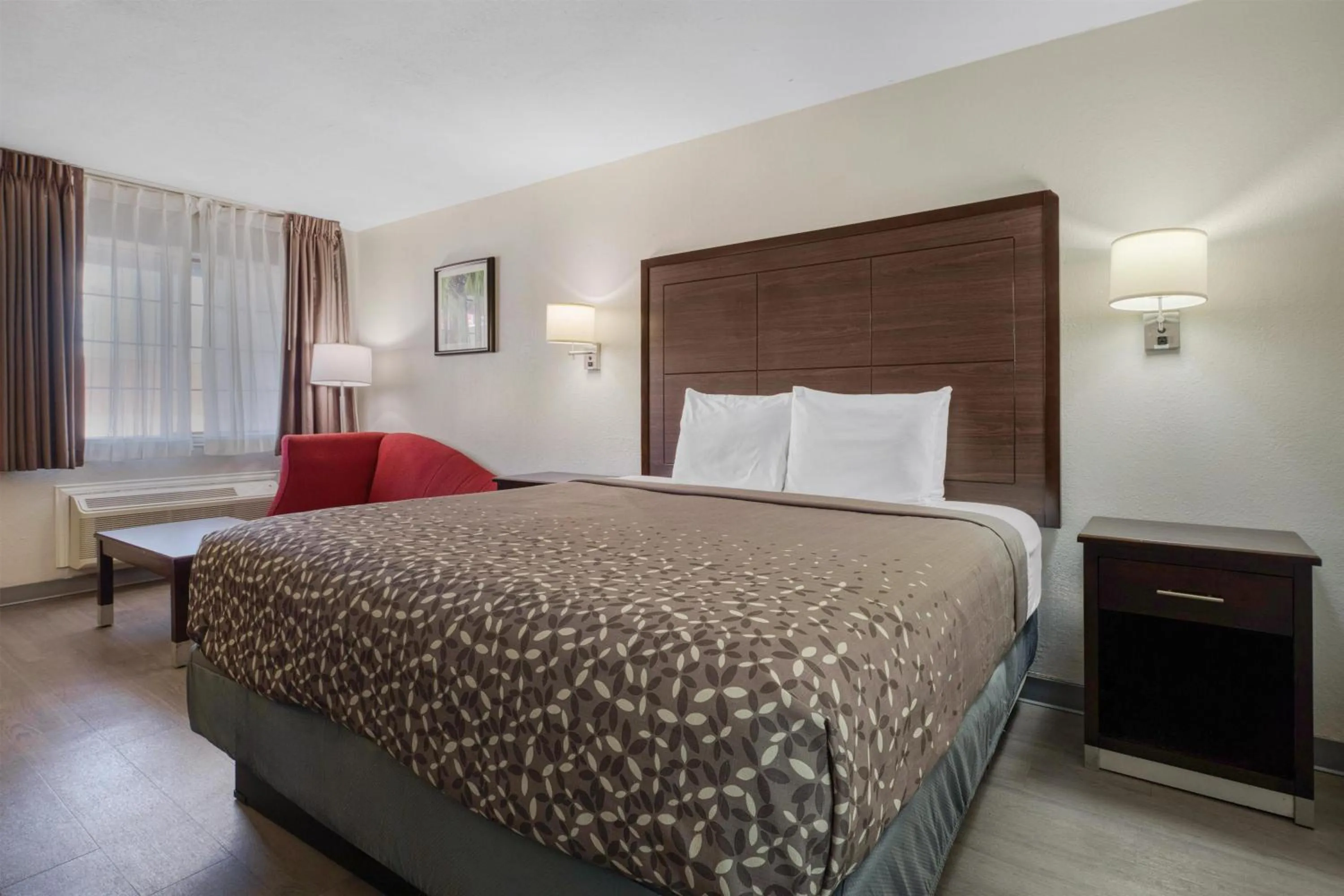 Bedroom, Bed in SureStay Hotel by Best Western Terrell