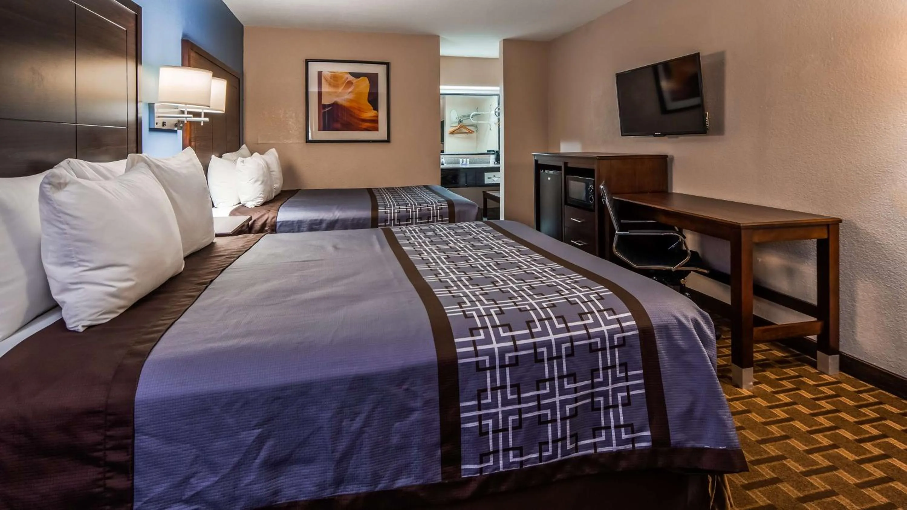 Bedroom, Bed in SureStay Hotel by Best Western Terrell