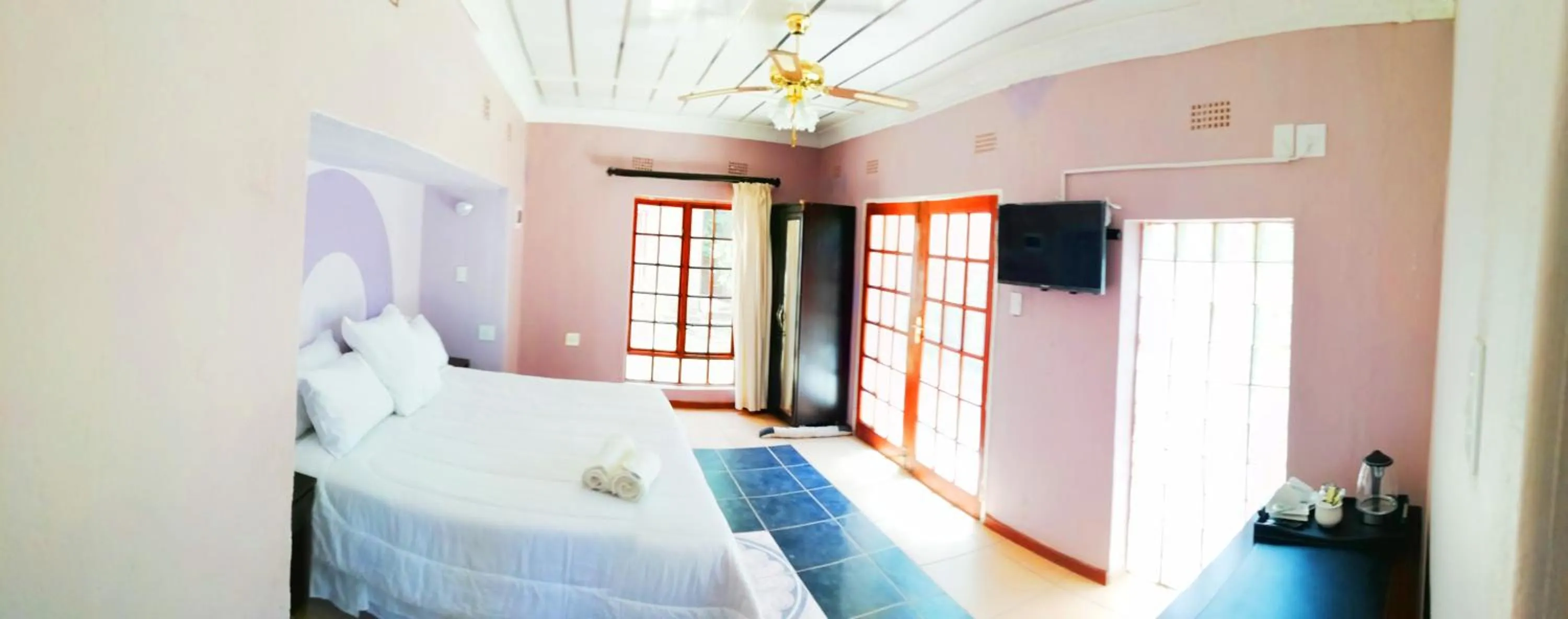 Bed in Ankuweni Guest house