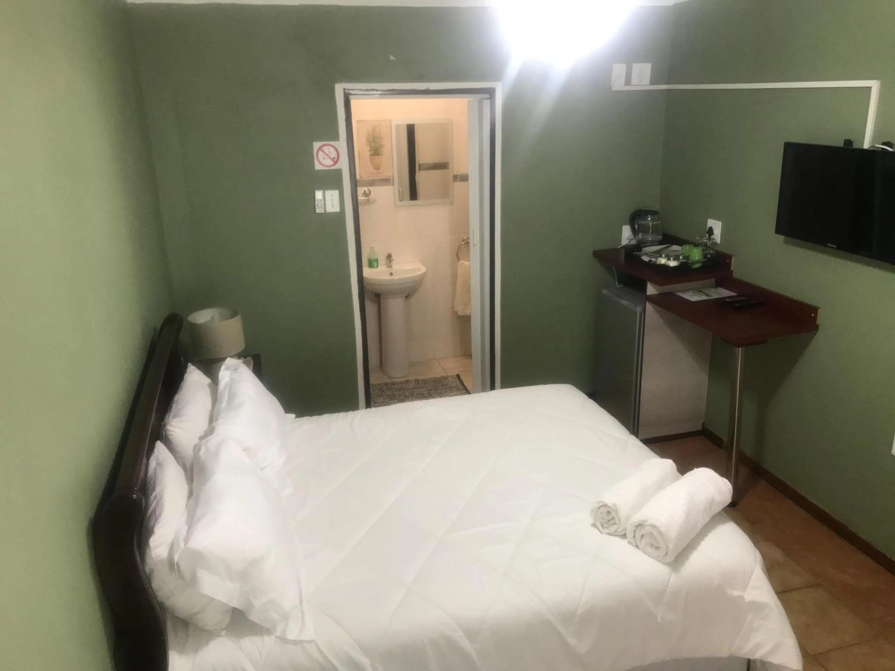 Bed in Ankuweni Guest house