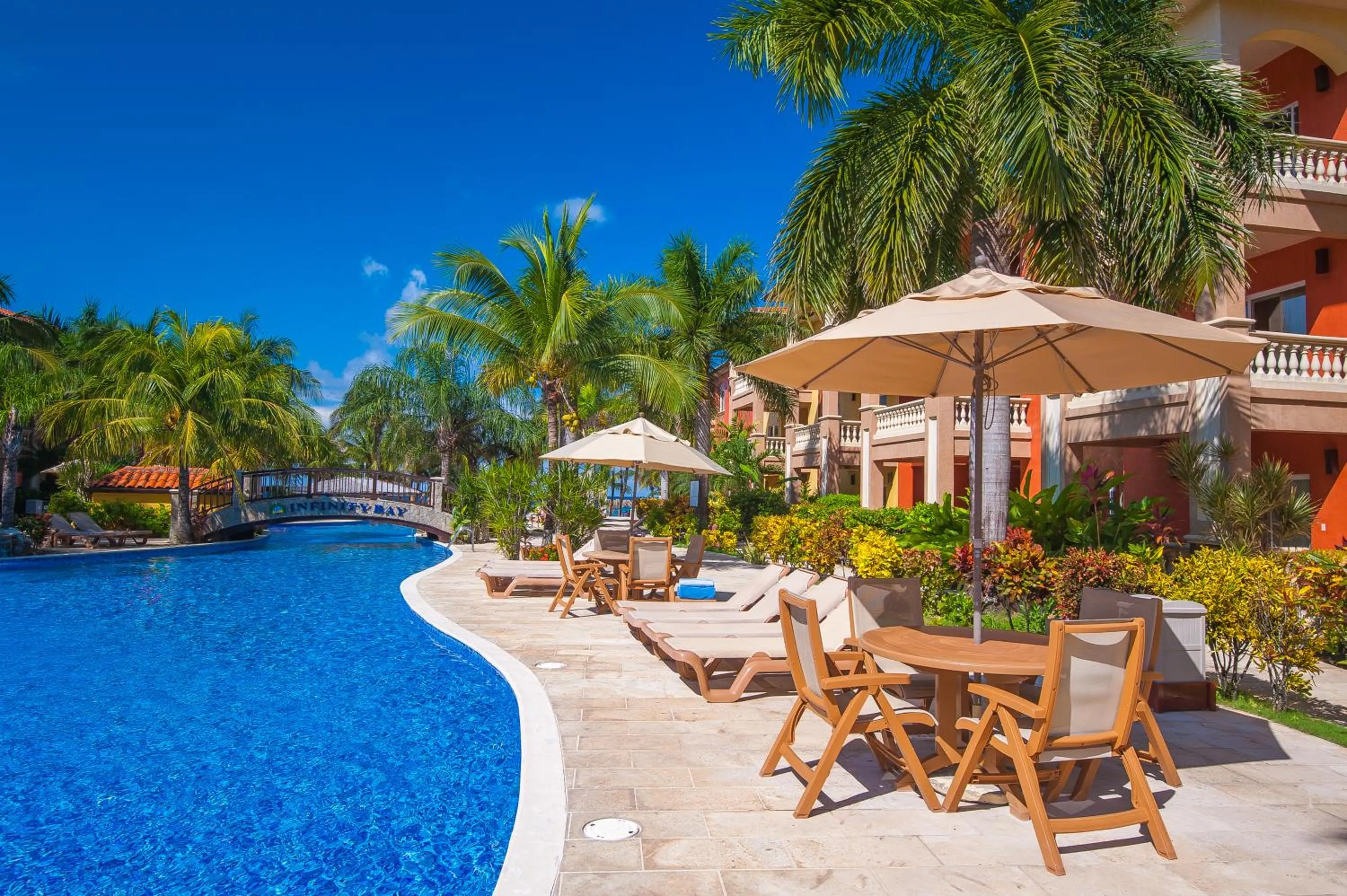 Swimming pool in Infinity Bay Spa & Beach Resort