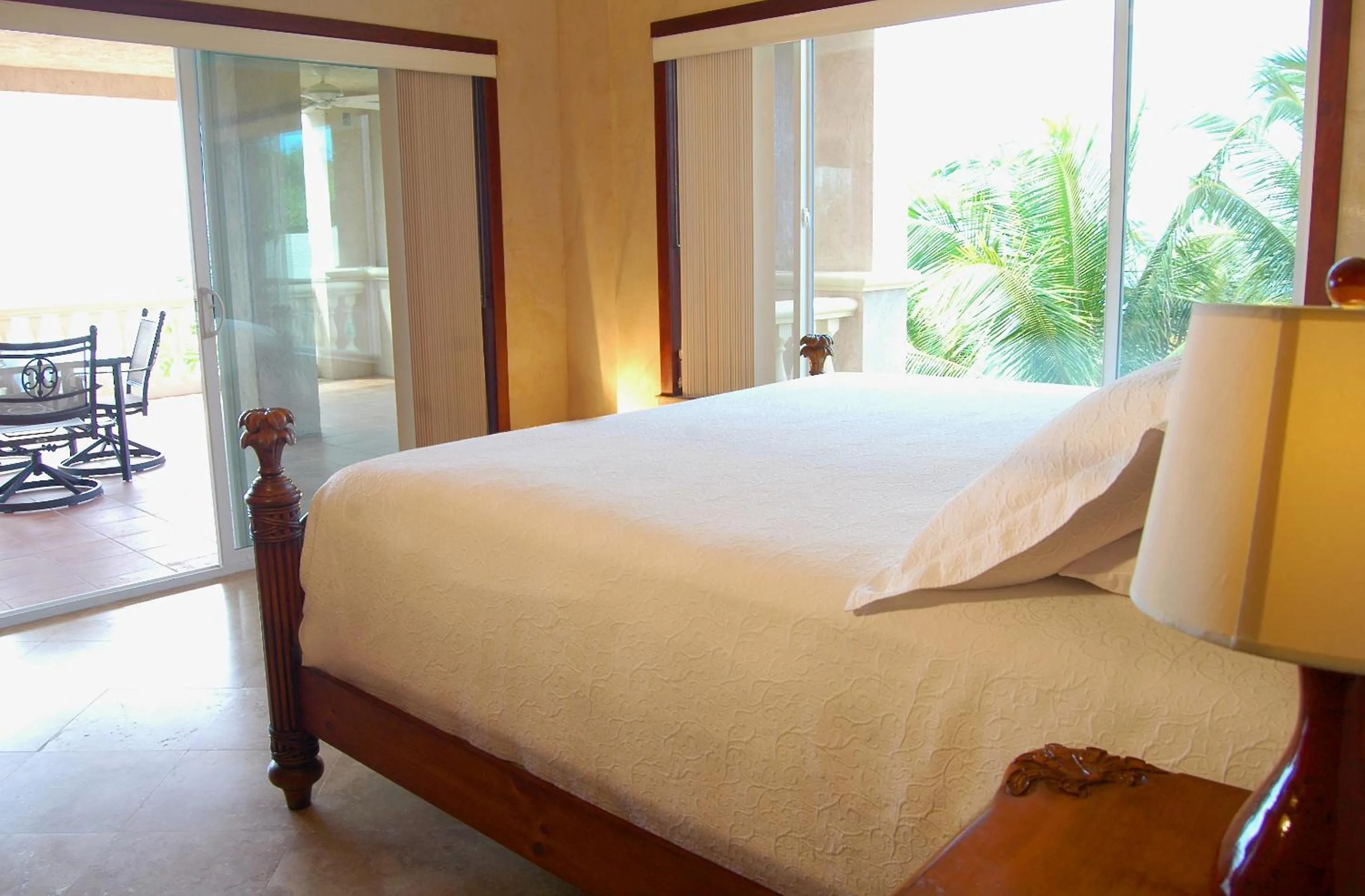 Bed in Infinity Bay Spa & Beach Resort