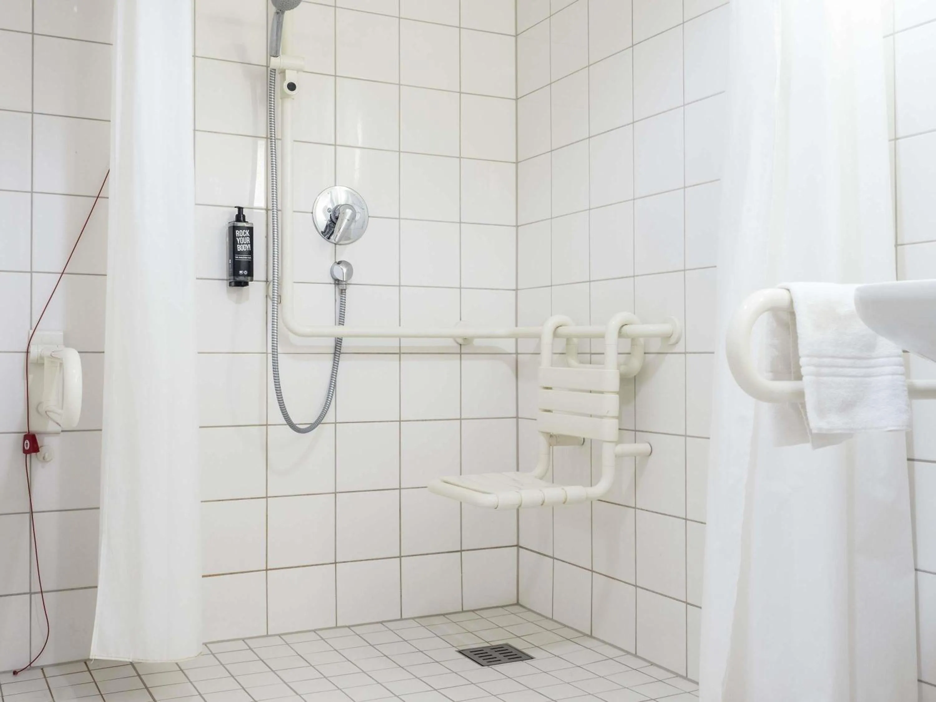 Bedroom in ibis Stuttgart Centrum