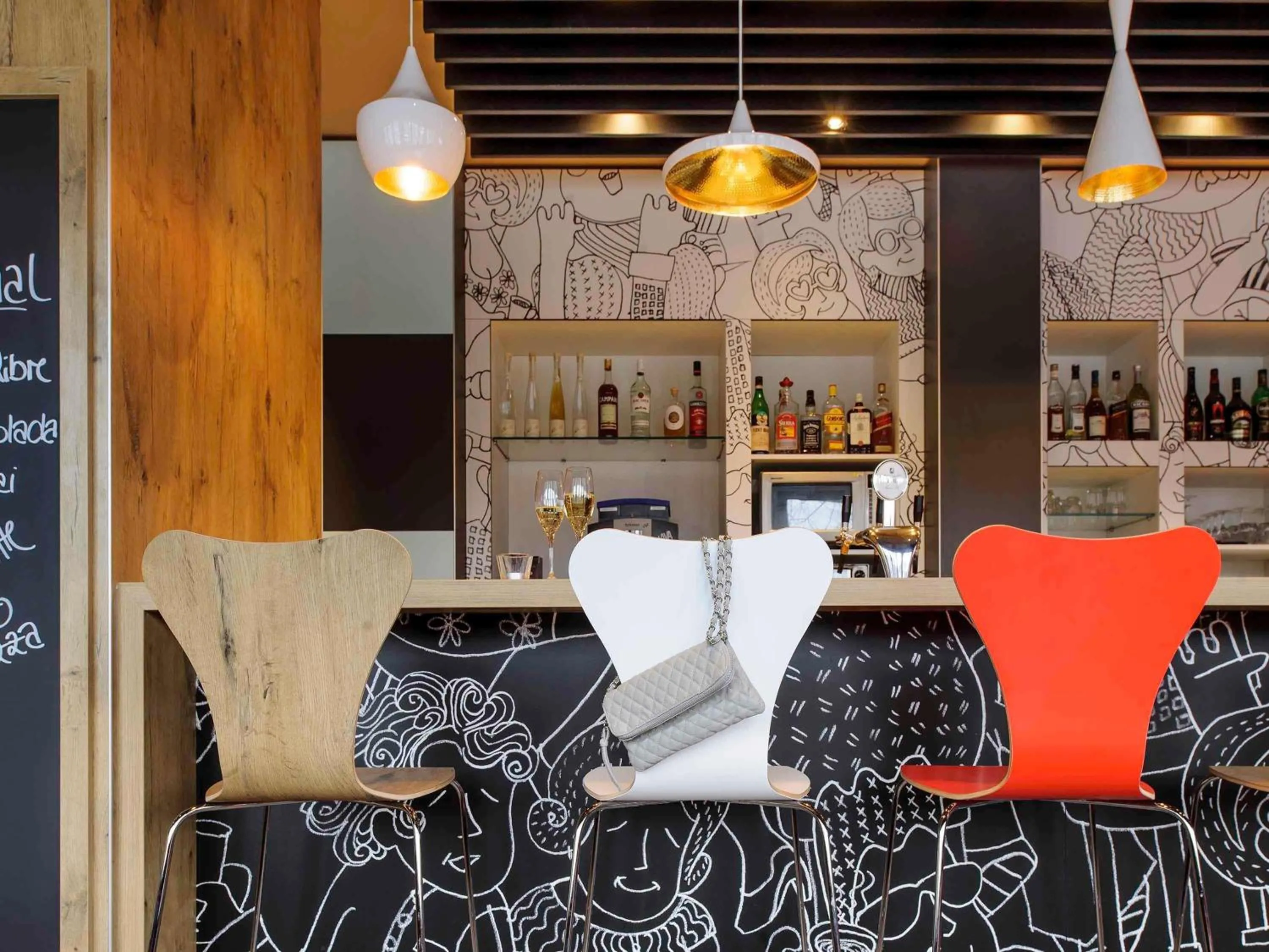 Lounge or bar in ibis Stuttgart Centrum