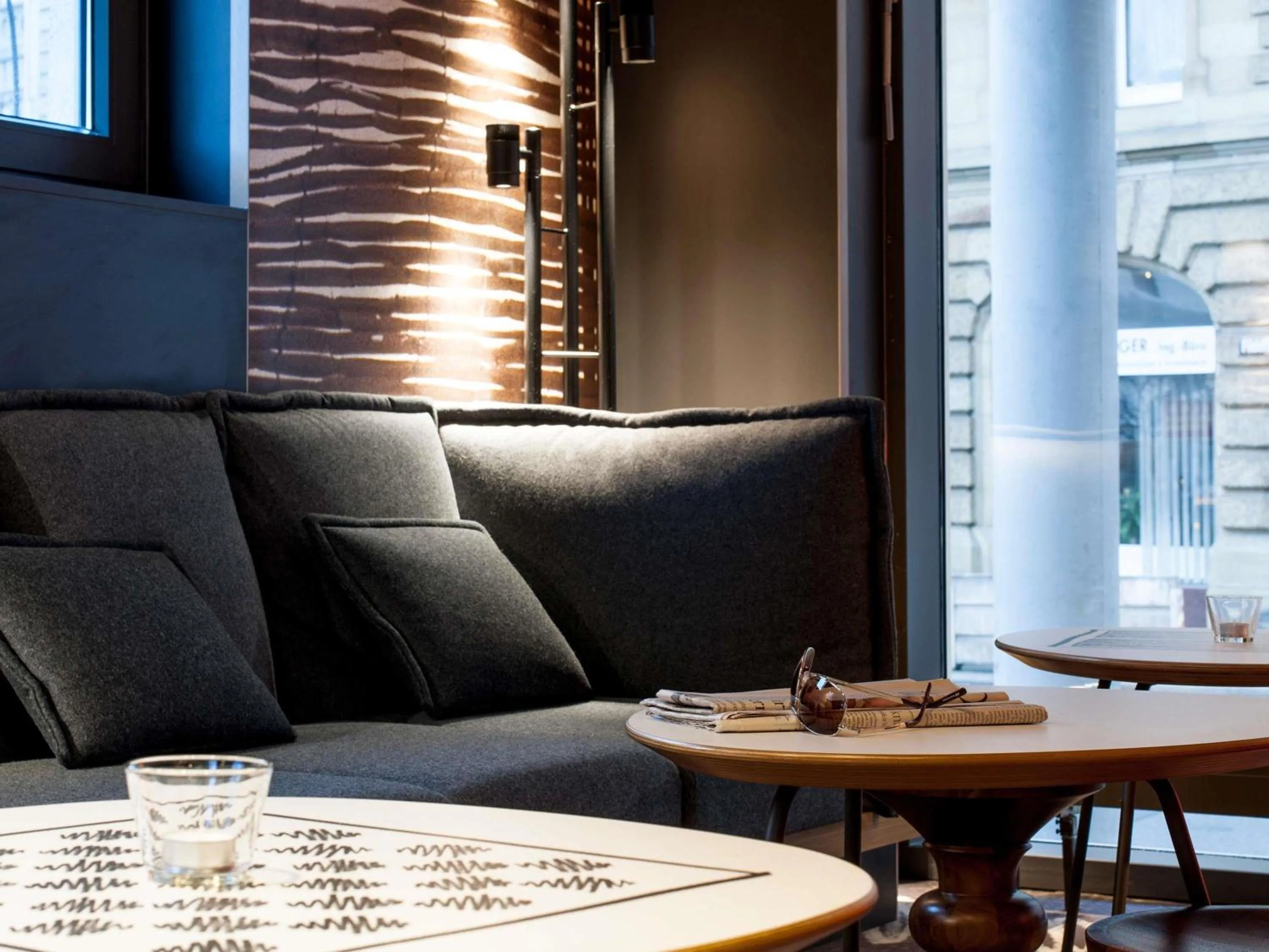 Lounge or bar in ibis Stuttgart Centrum