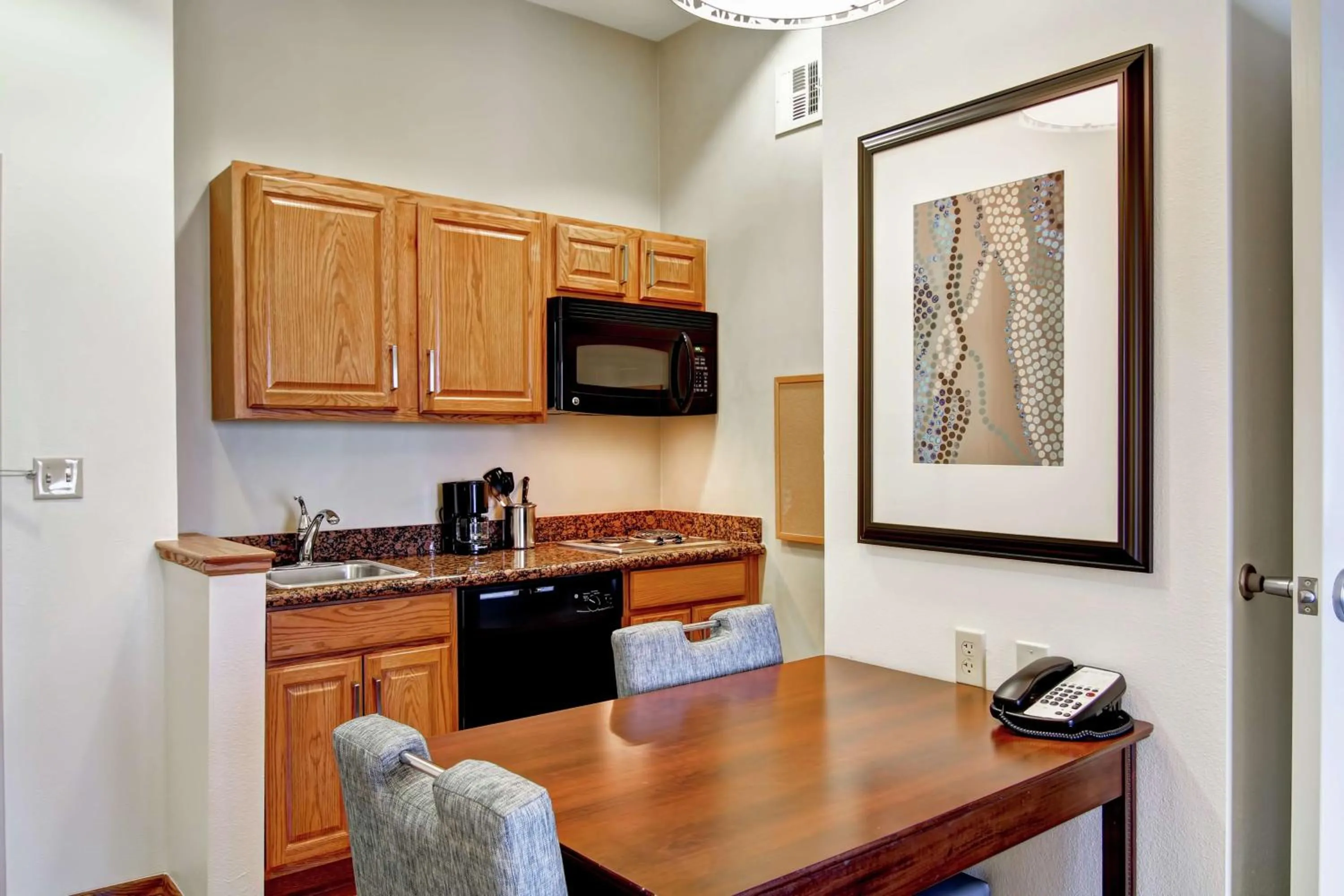 Kitchen or kitchenette in Homewood Suites by Hilton Oklahoma City-West