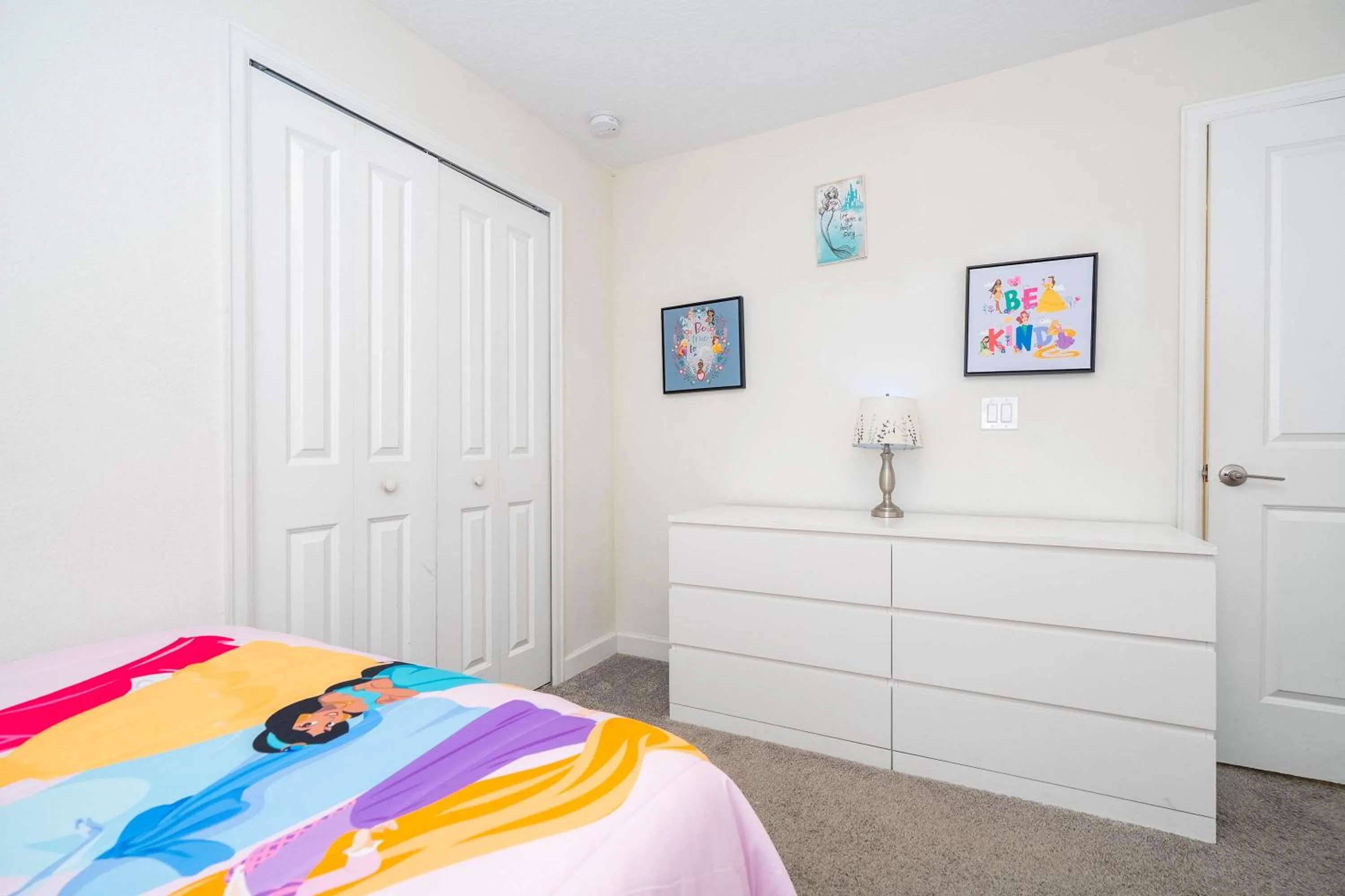 Bed in Stunning 5 Bd Home w/ Pool Close to Disney 4822