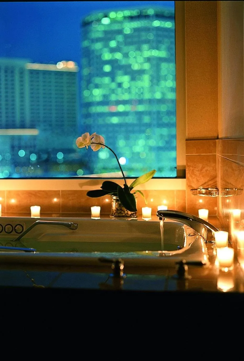 Photo of the whole room in Loews New Orleans Hotel