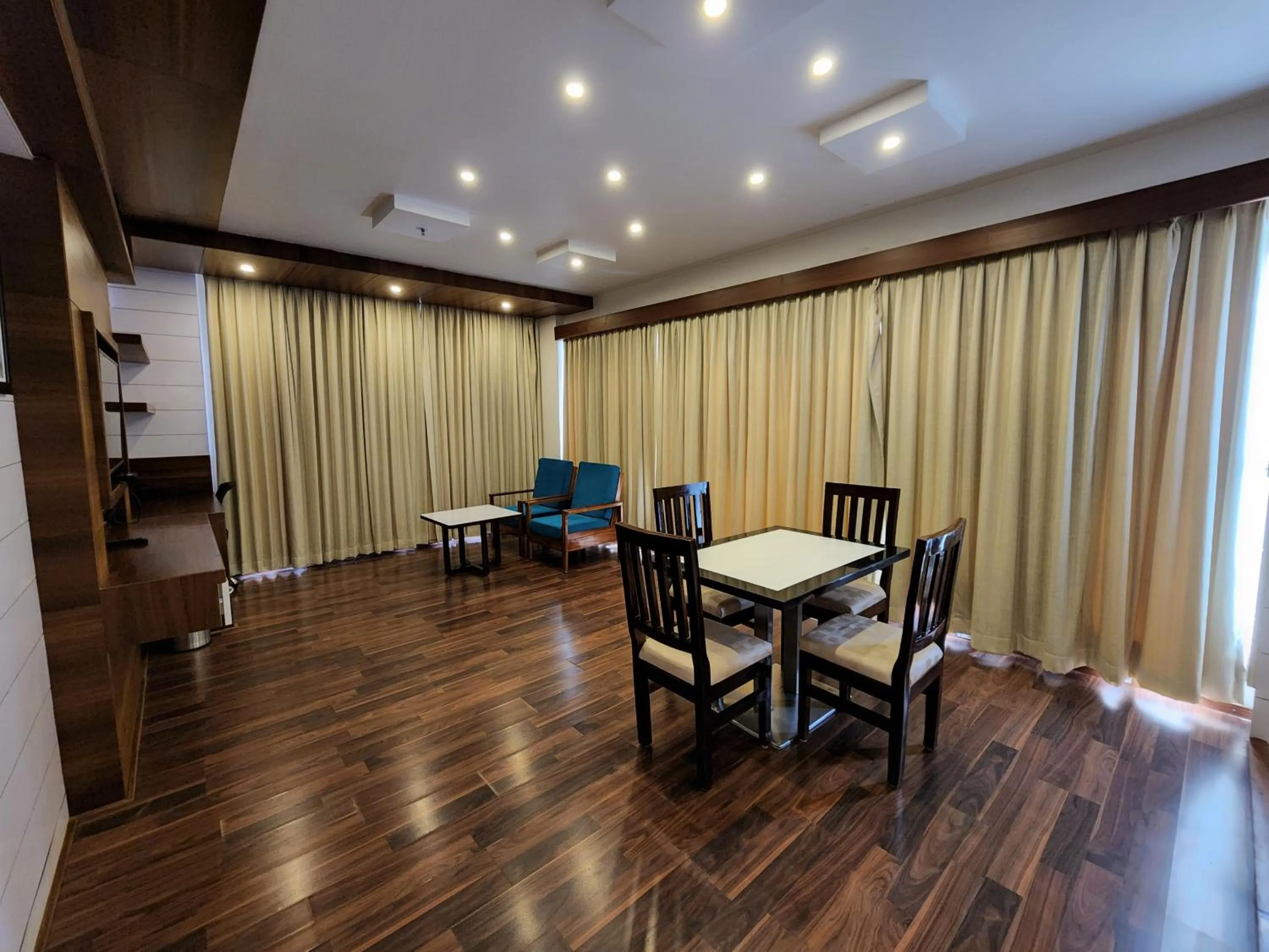 Living room in Hotel Preethi International