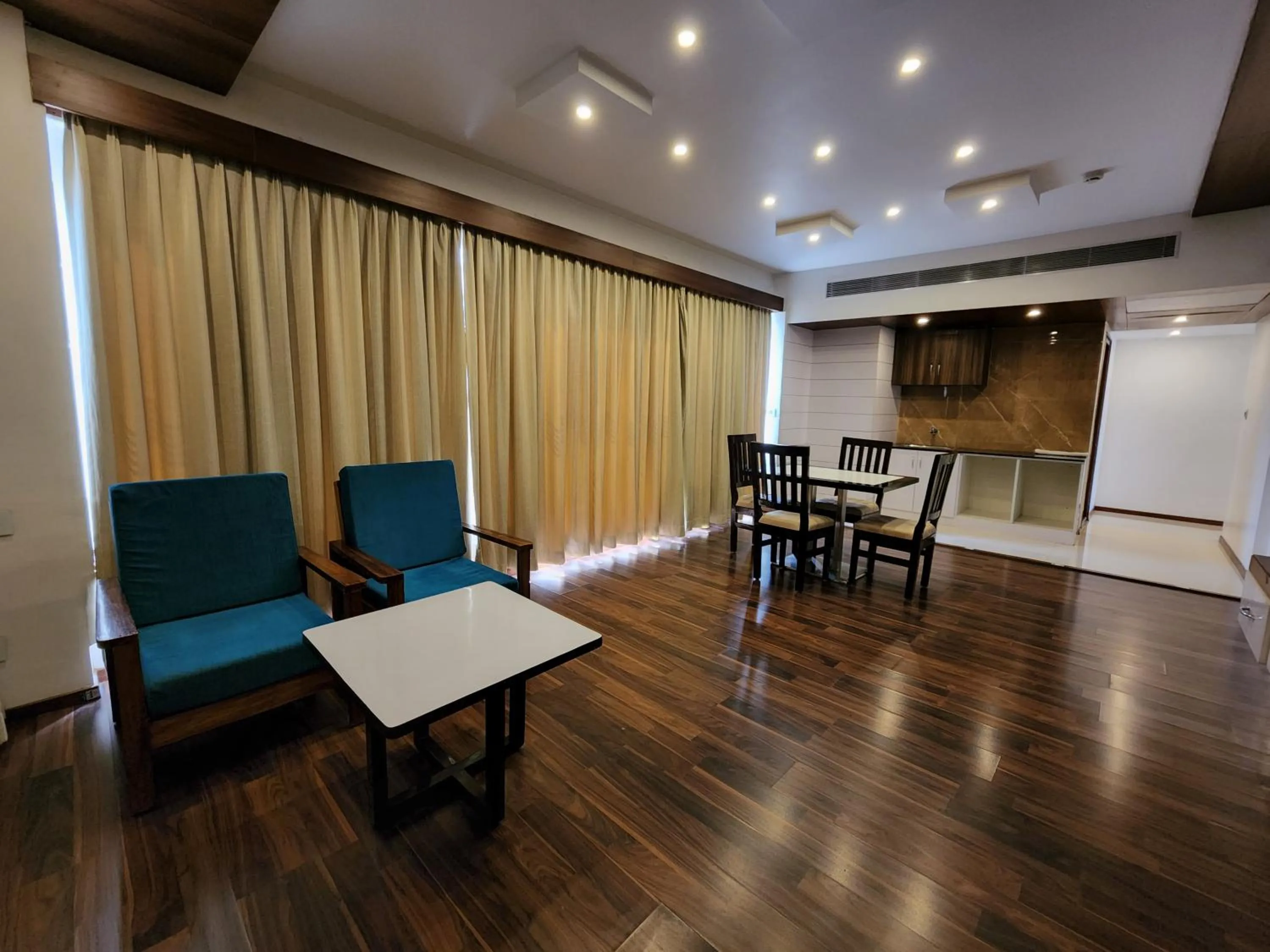 Living room in Hotel Preethi International