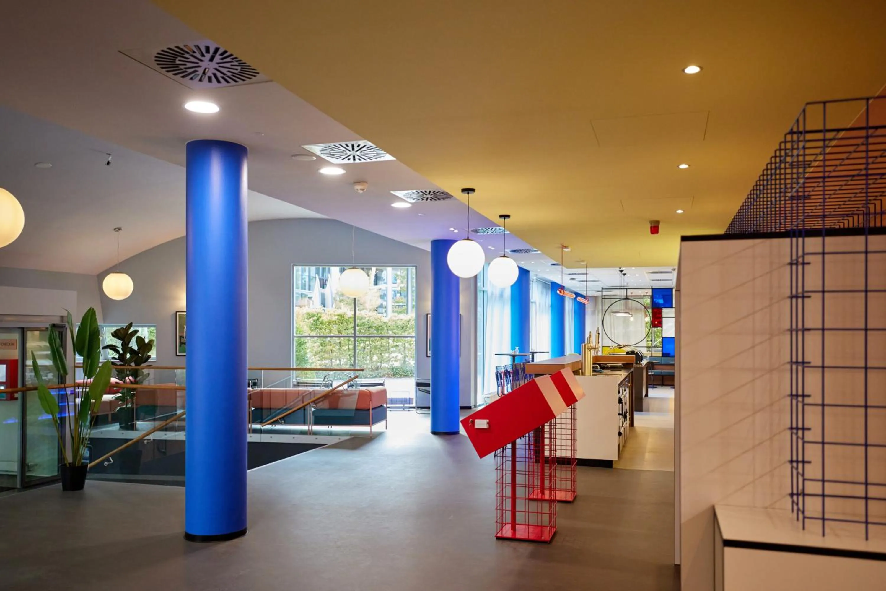 Lounge or bar in McDreams Hotel Stuttgart-City