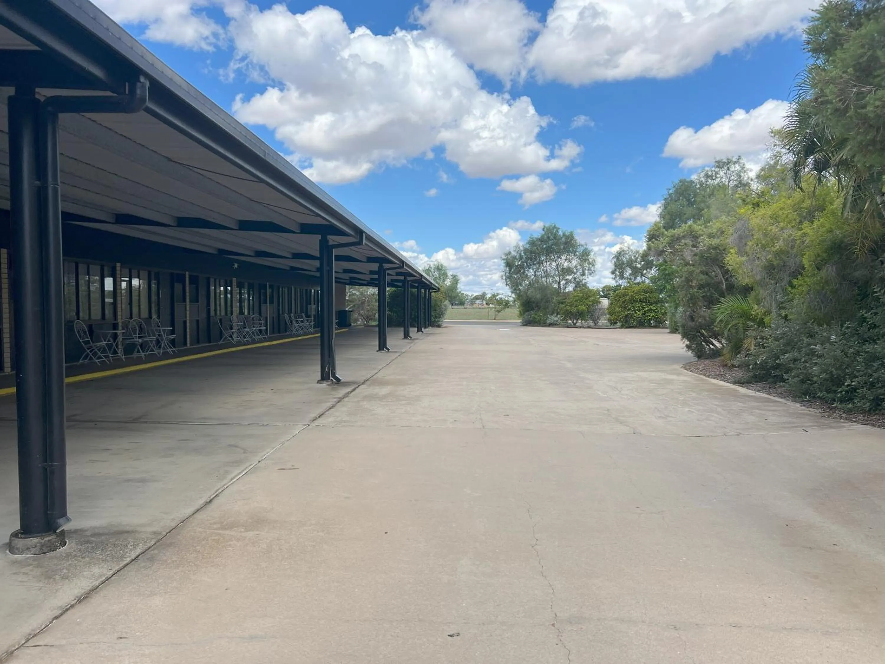 Parking in Albert Park Motor Inn