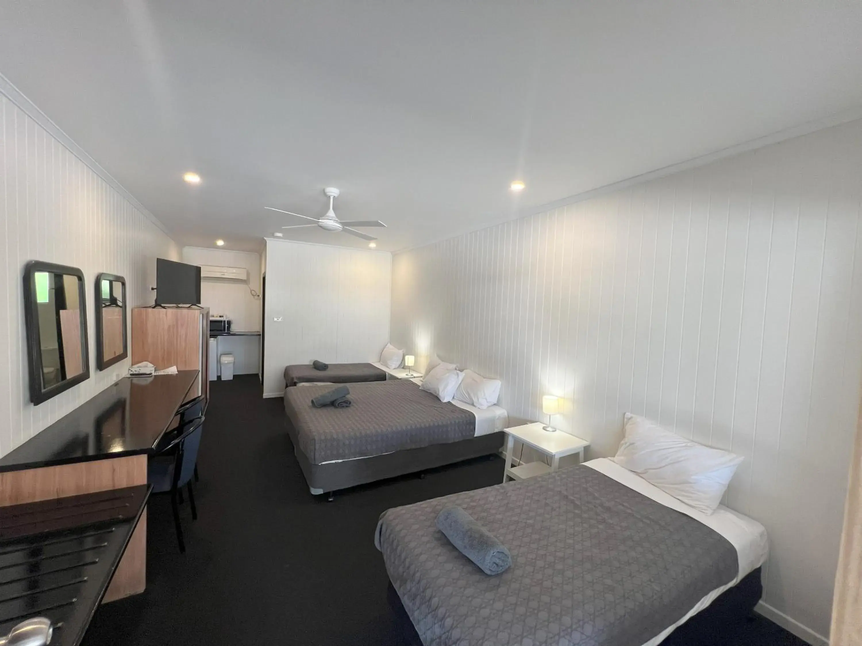 Double or Twin Room in Albert Park Motor Inn Double or Twin Room in Albert Park Motor Inn