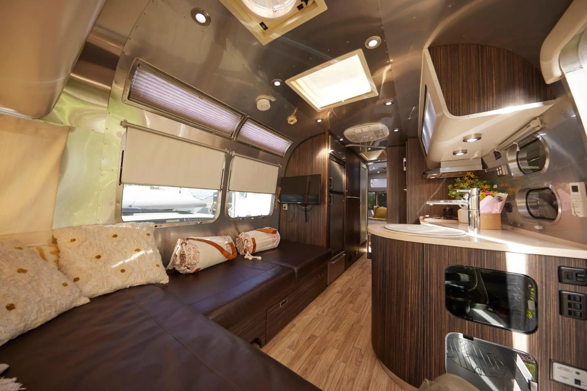 Kitchen or kitchenette in Brisbane Holiday Village