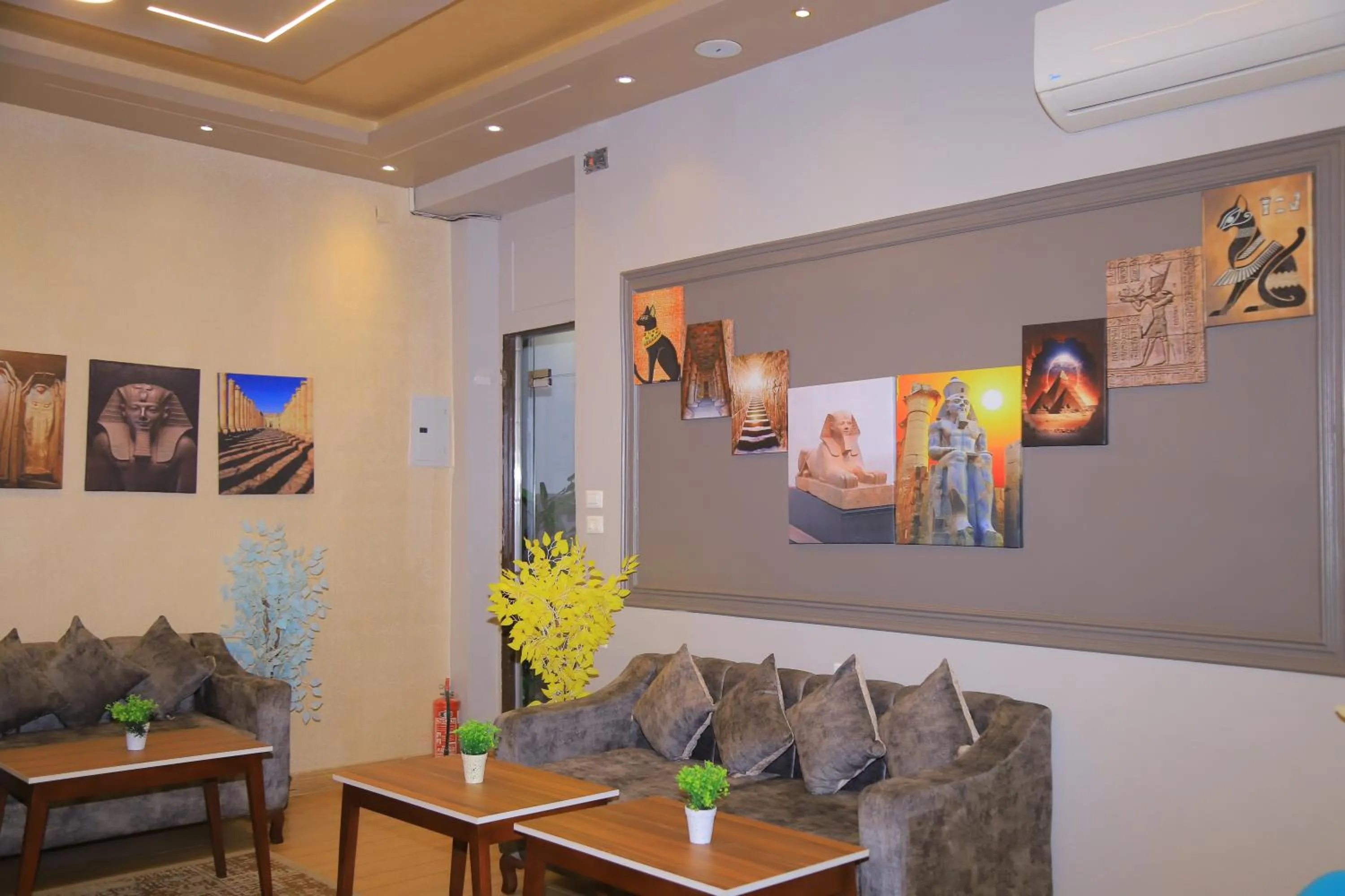 Lobby or reception in Holy Sheet Hostel