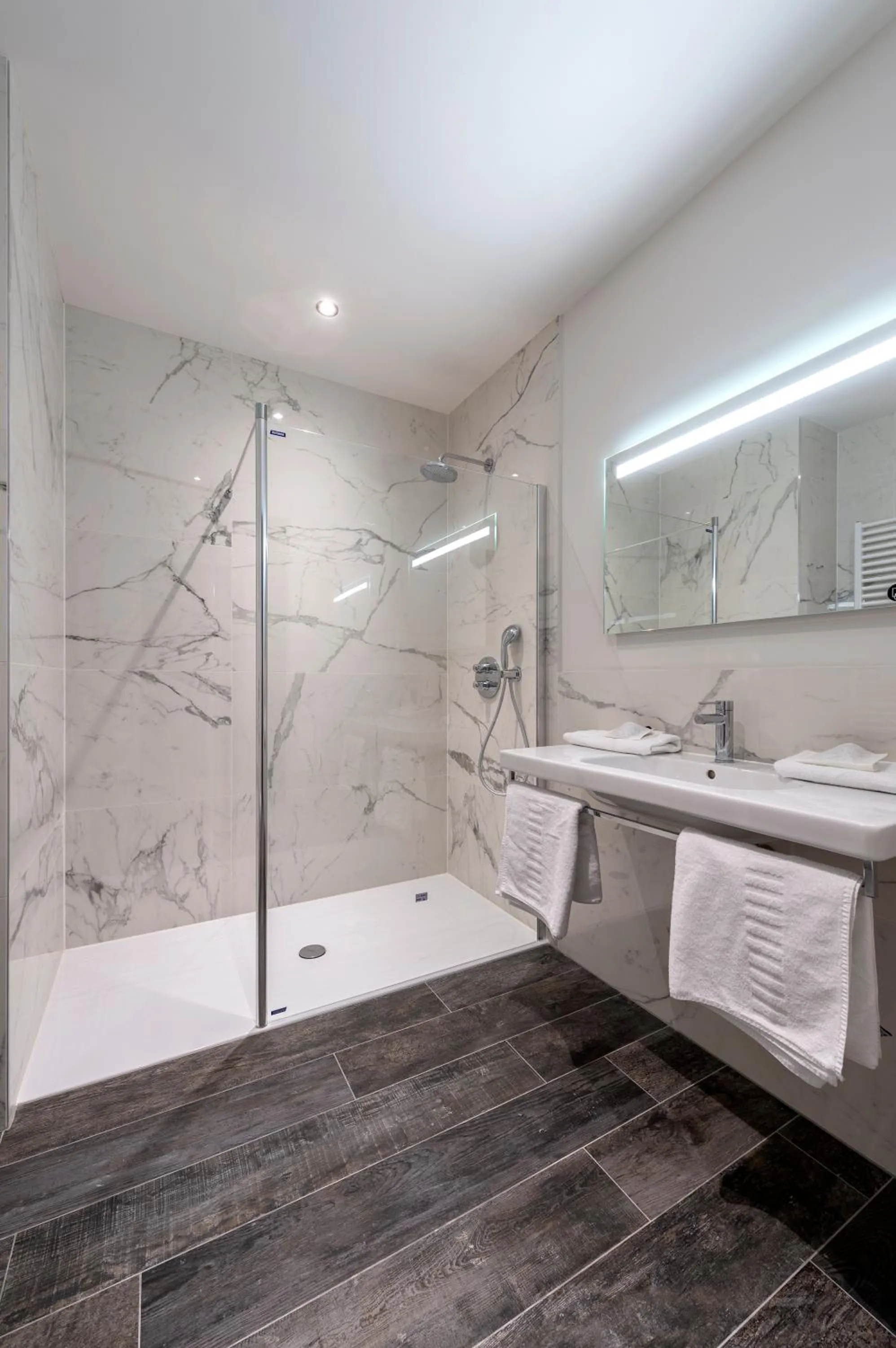 Bathroom in Hotel Monarc