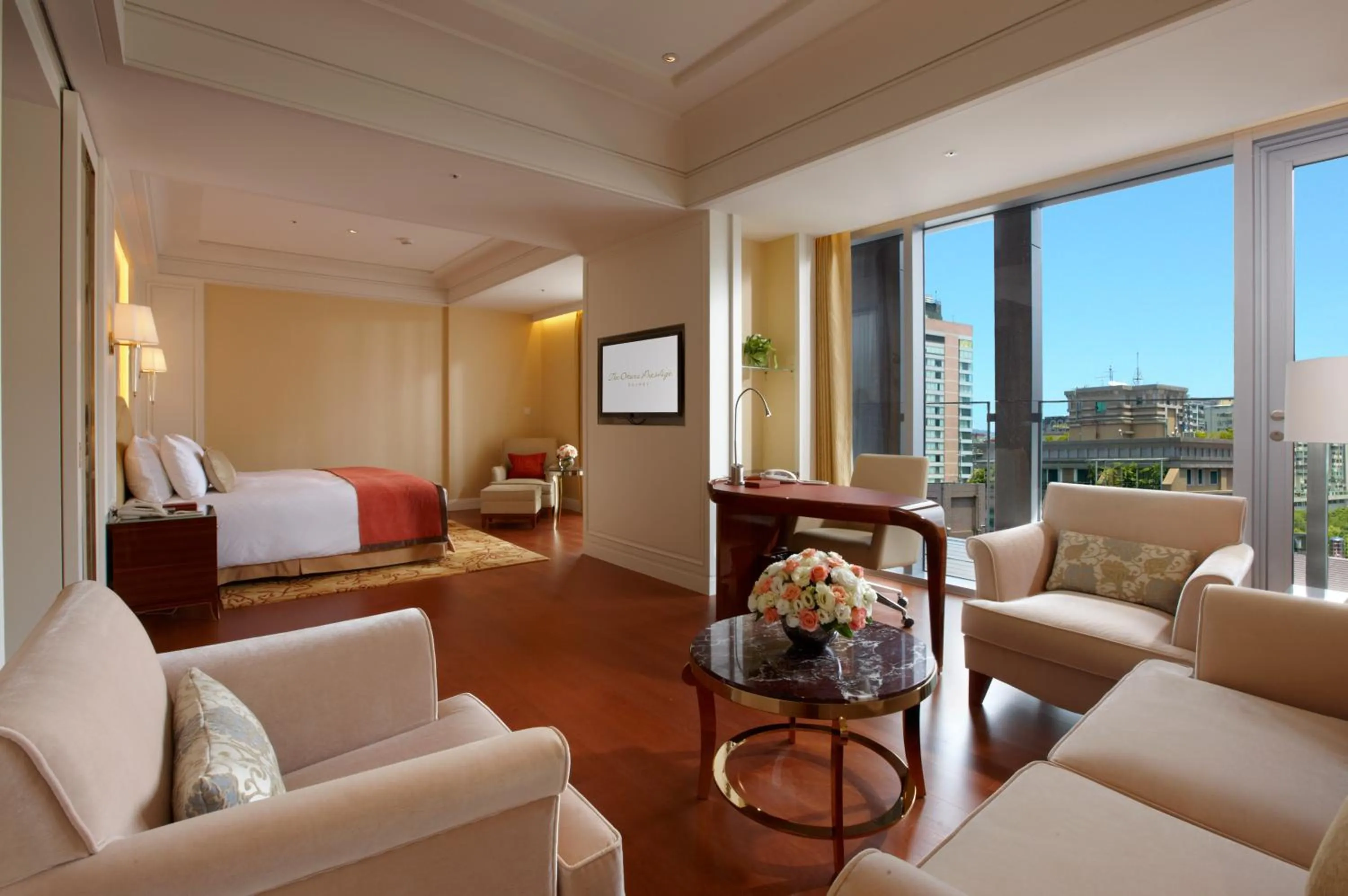 View (from property/room), Bed in The Okura Prestige Taipei