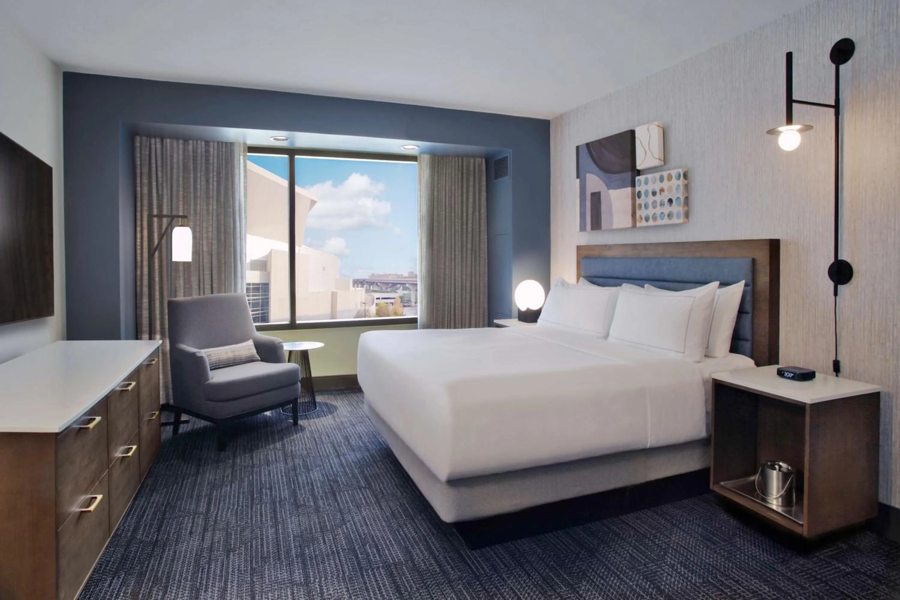 View (from property/room), Bed in Hilton Omaha