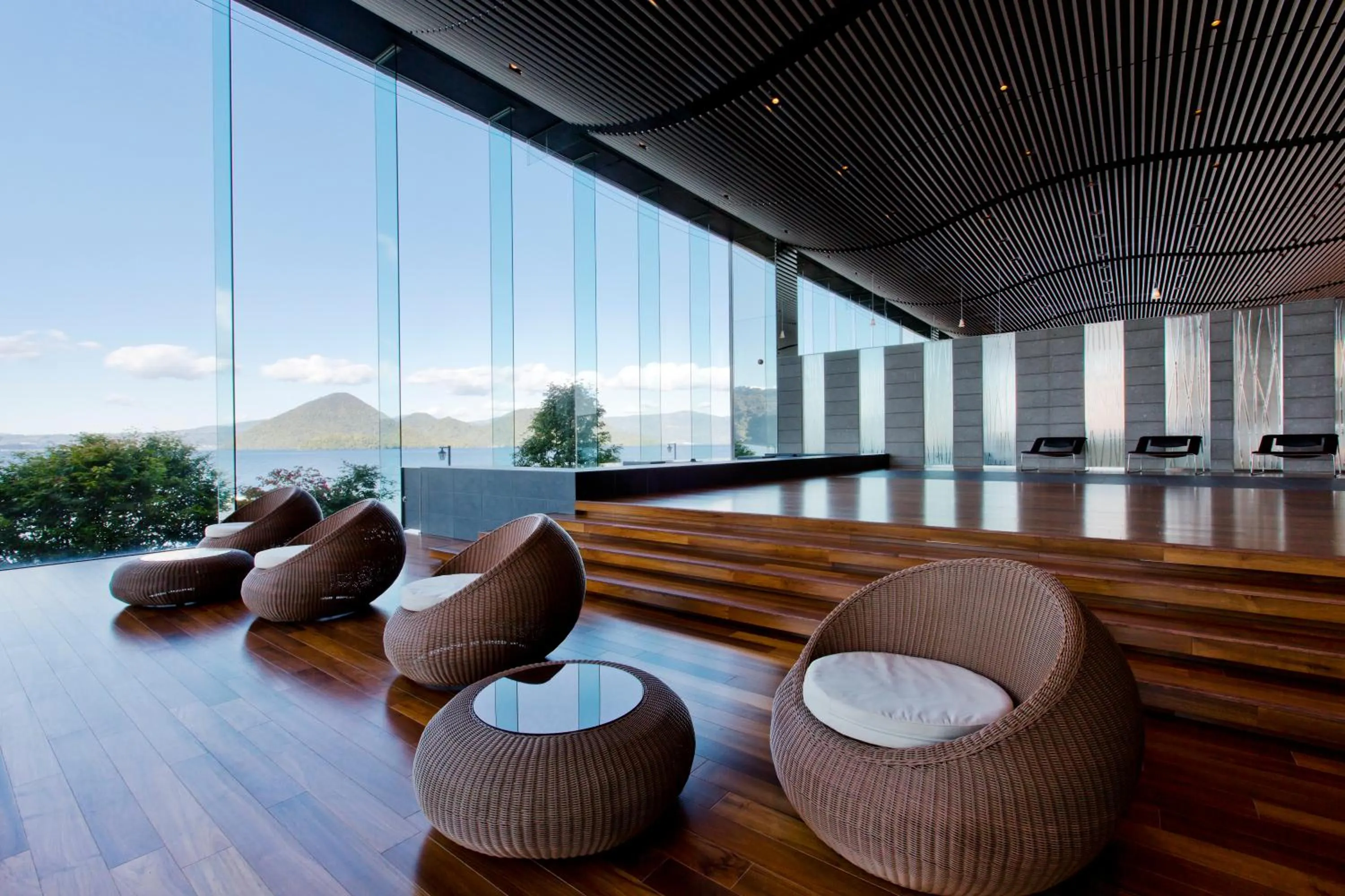 Lobby or reception in The Lake View Toya Nonokaze Resort