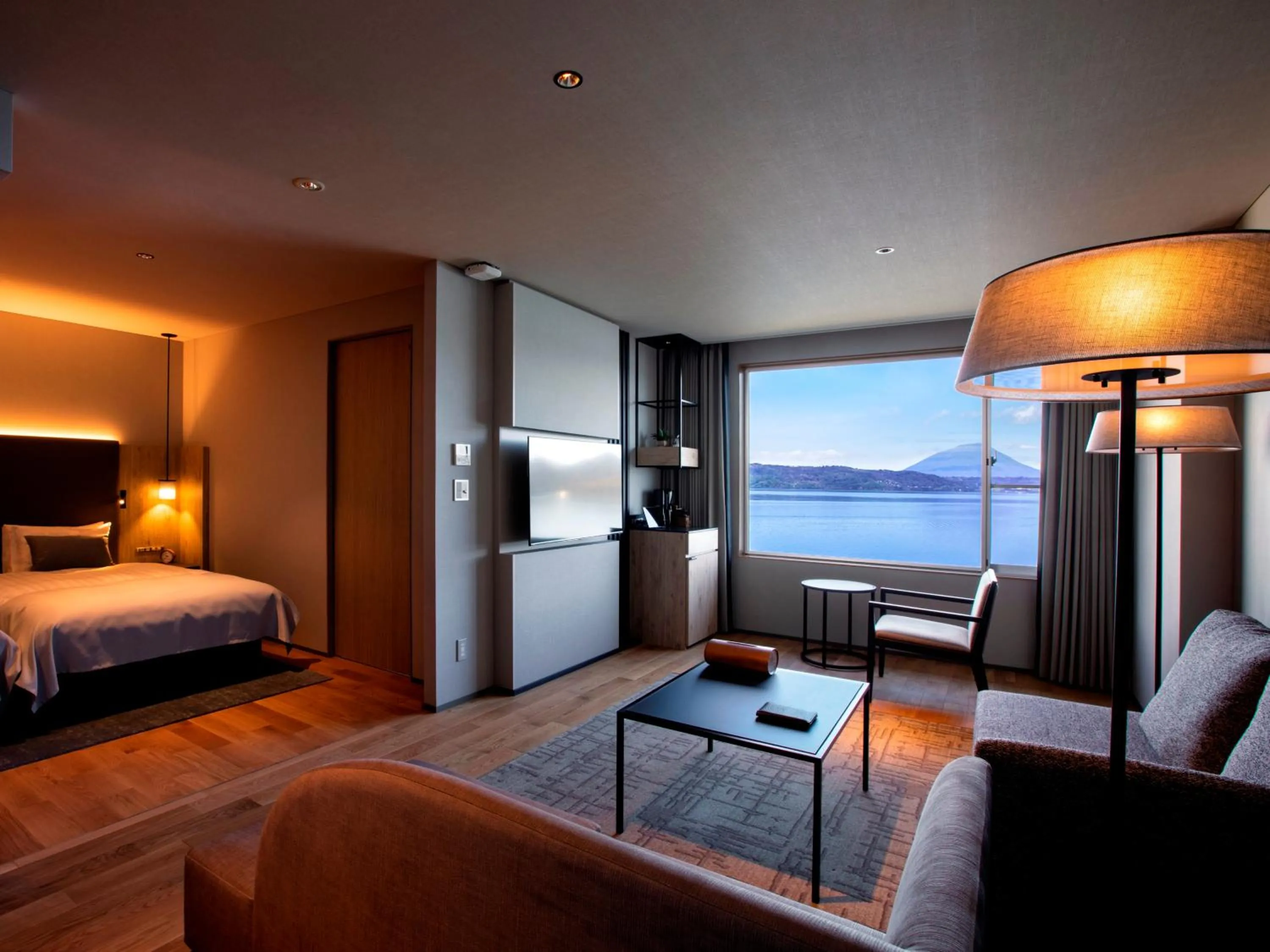 Bed in The Lake View Toya Nonokaze Resort