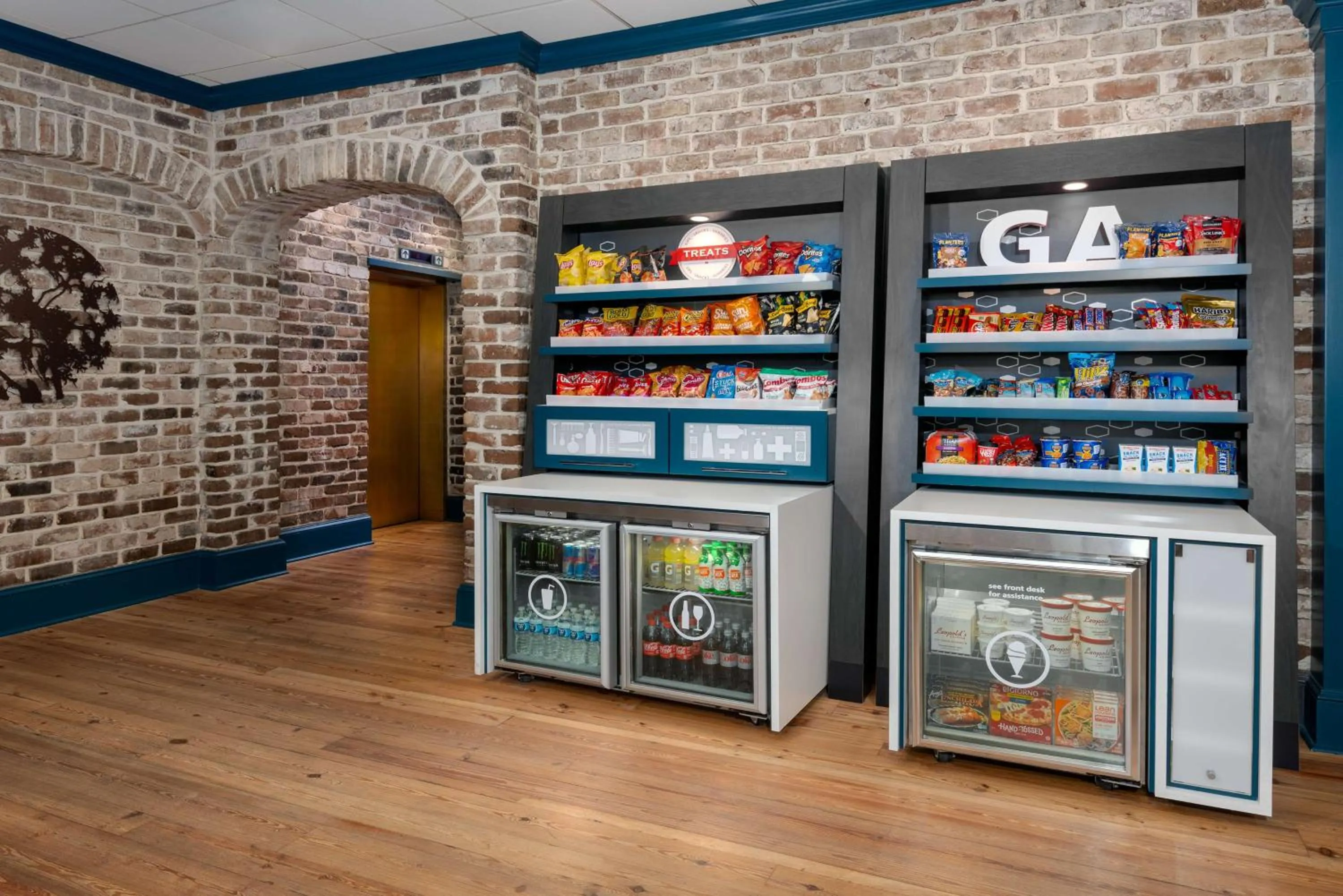 Restaurant/places to eat in Hampton Inn Savannah Historic District